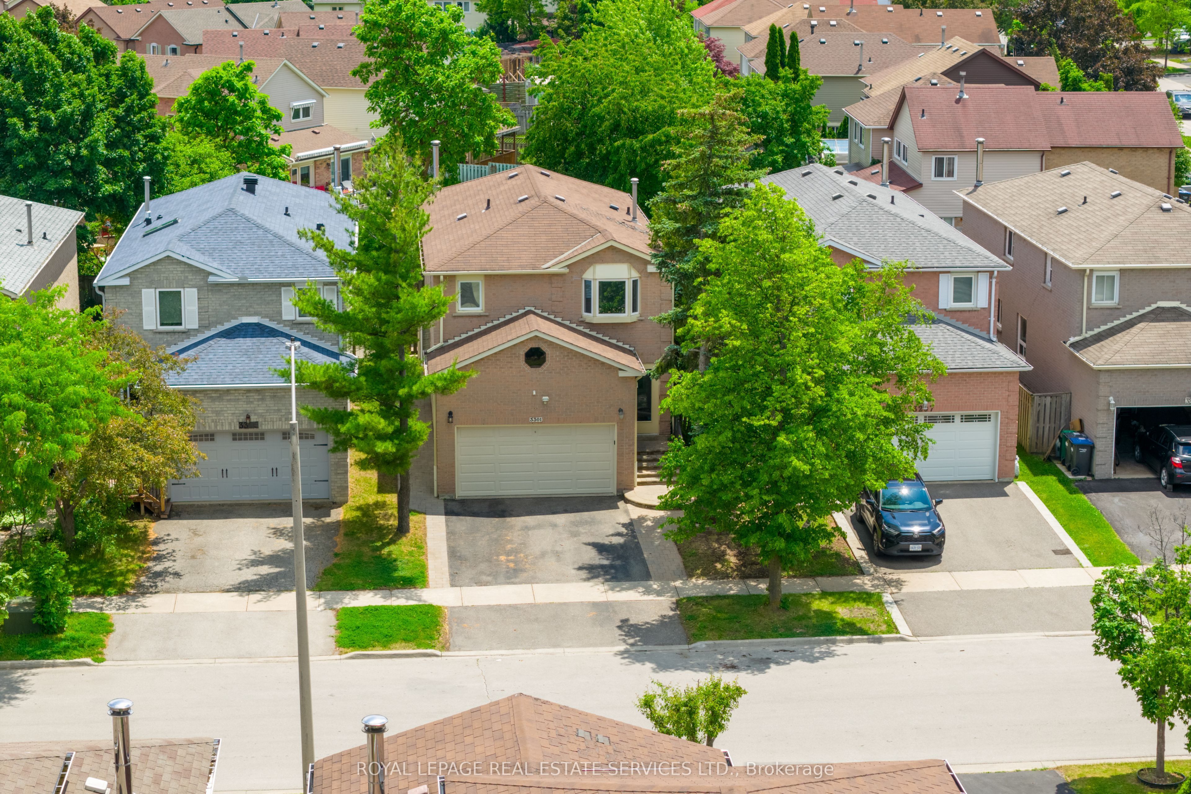 3301 Cambourne Crescent, Mississauga, ON L5N 5P7 photo 3