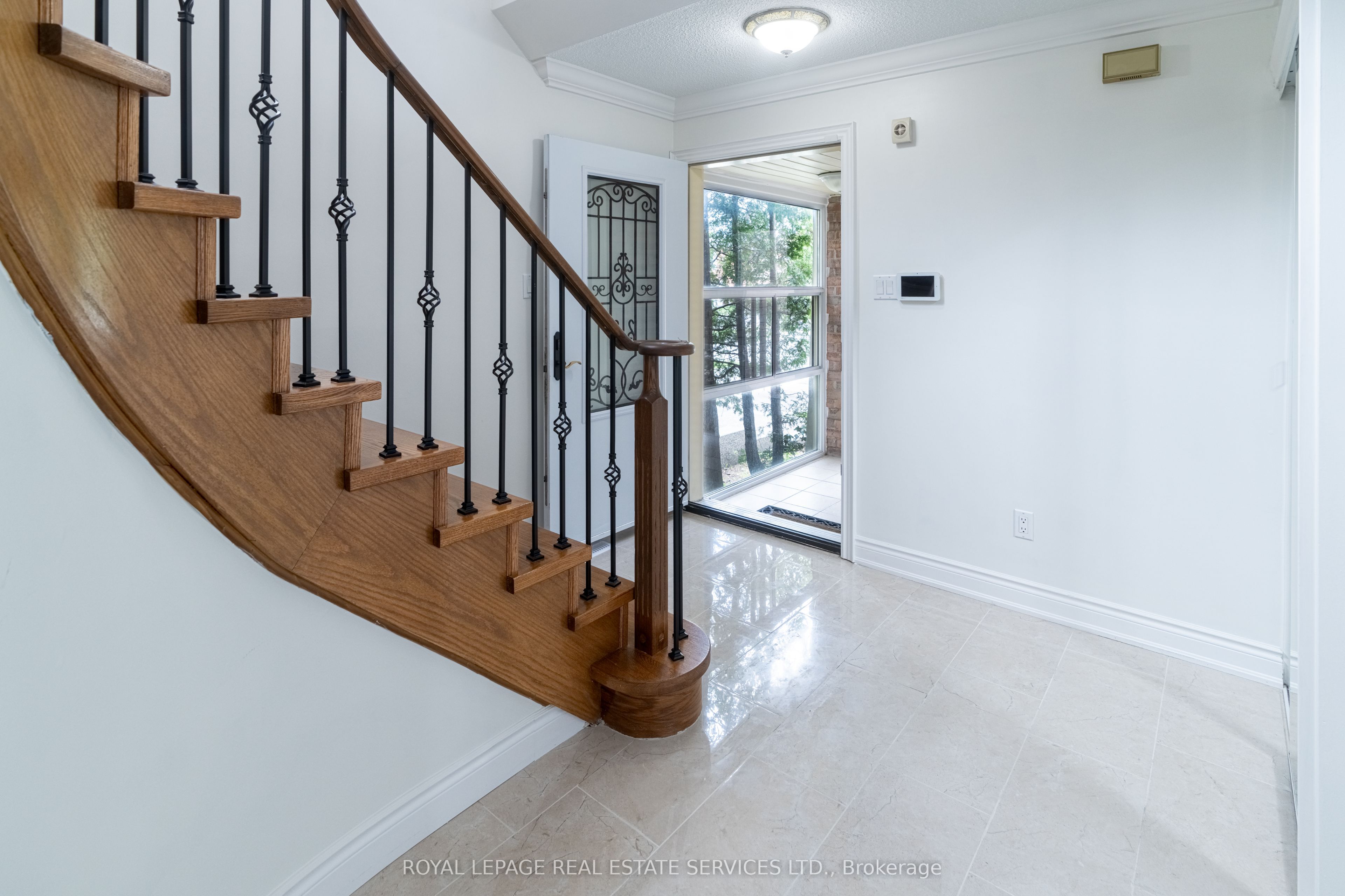 3301 Cambourne Crescent, Mississauga, ON L5N 5P7 photo 5