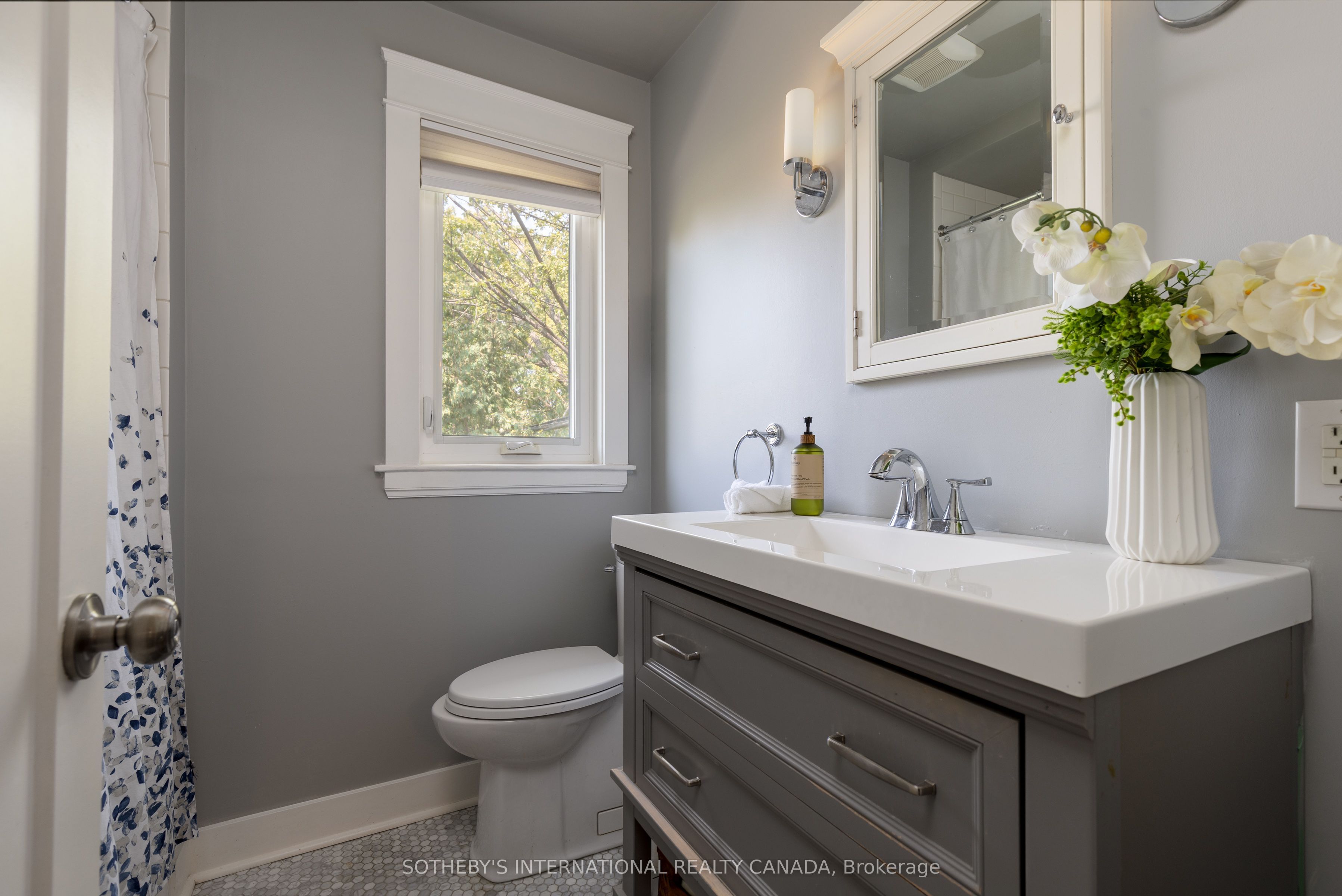 2 Rexford Road, Toronto, ON M6S 2M3 photo 5