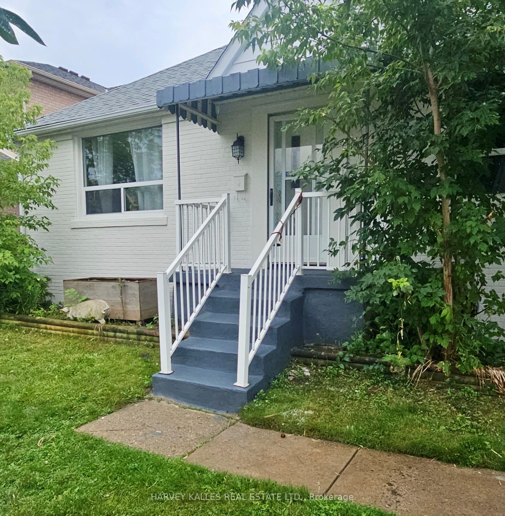 47 Stayner Avenue, Toronto, ON M6B 1N5 photo 2