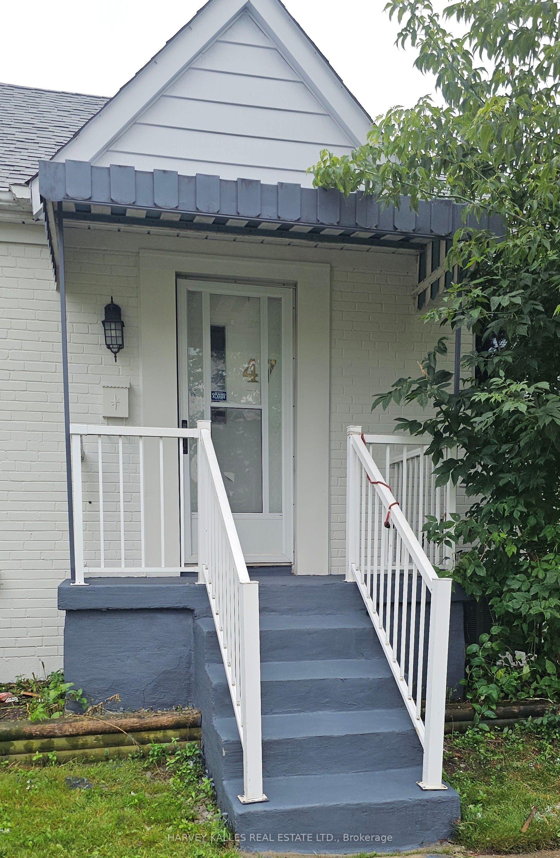 47 Stayner Avenue, Toronto, ON M6B 1N5 photo 3