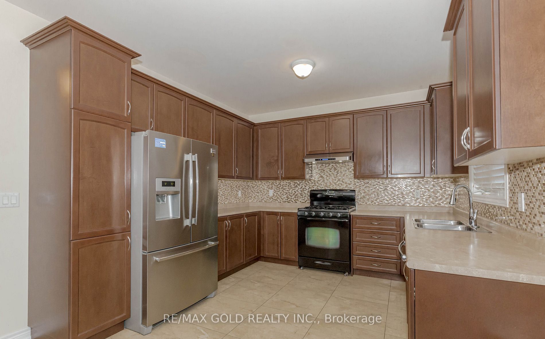 22 Durango Drive, Brampton, ON L6X 2Z2