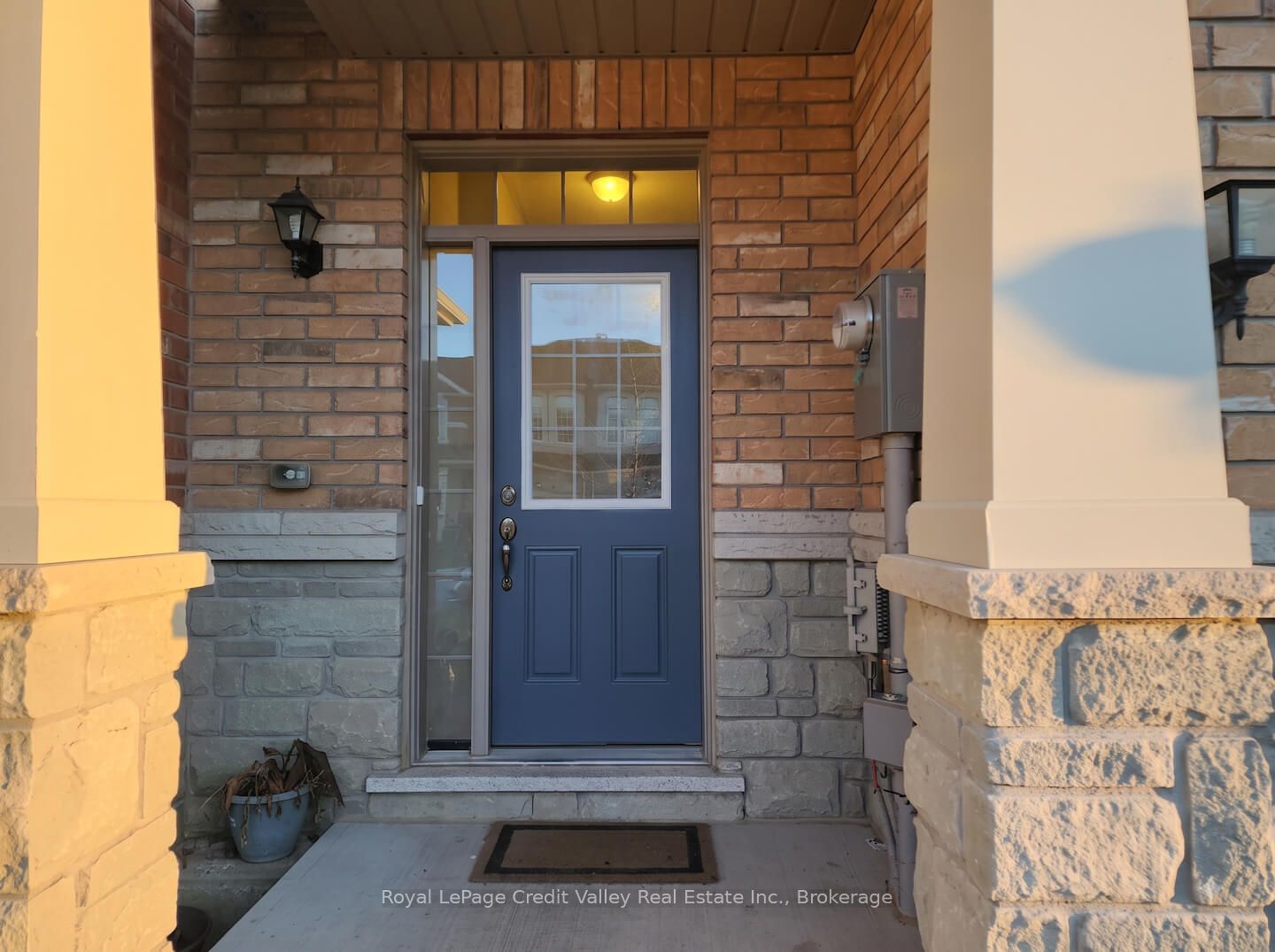 53 Hogan Manor Drive, Brampton, ON L7A 4V2 photo 2