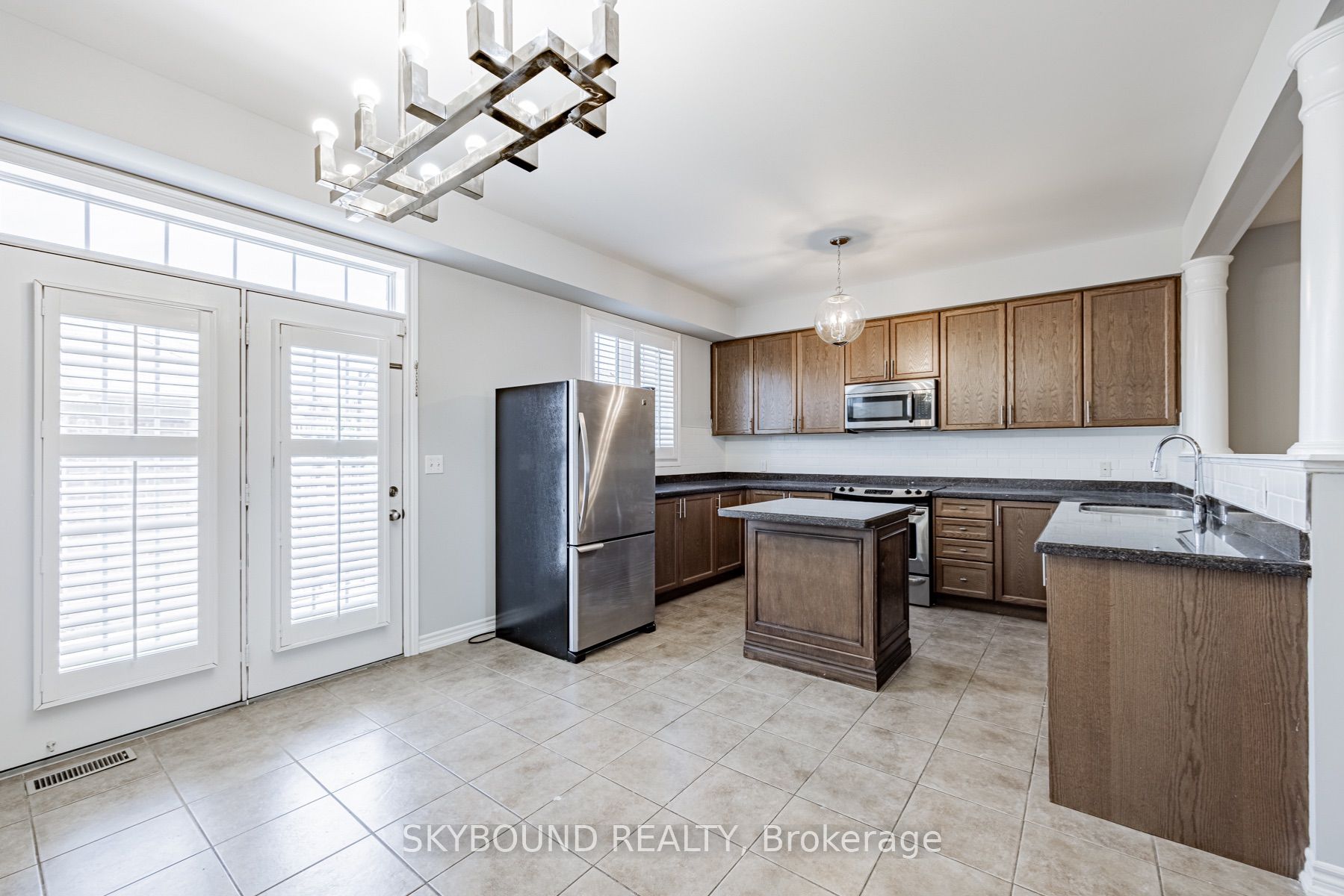 651 Farmstead Drive 3, Milton, ON L9T 7W2 photo 4