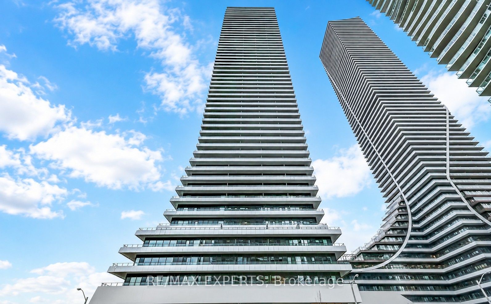 20 Shore Breeze Drive 450, Toronto, ON M8V 0C7 photo 4