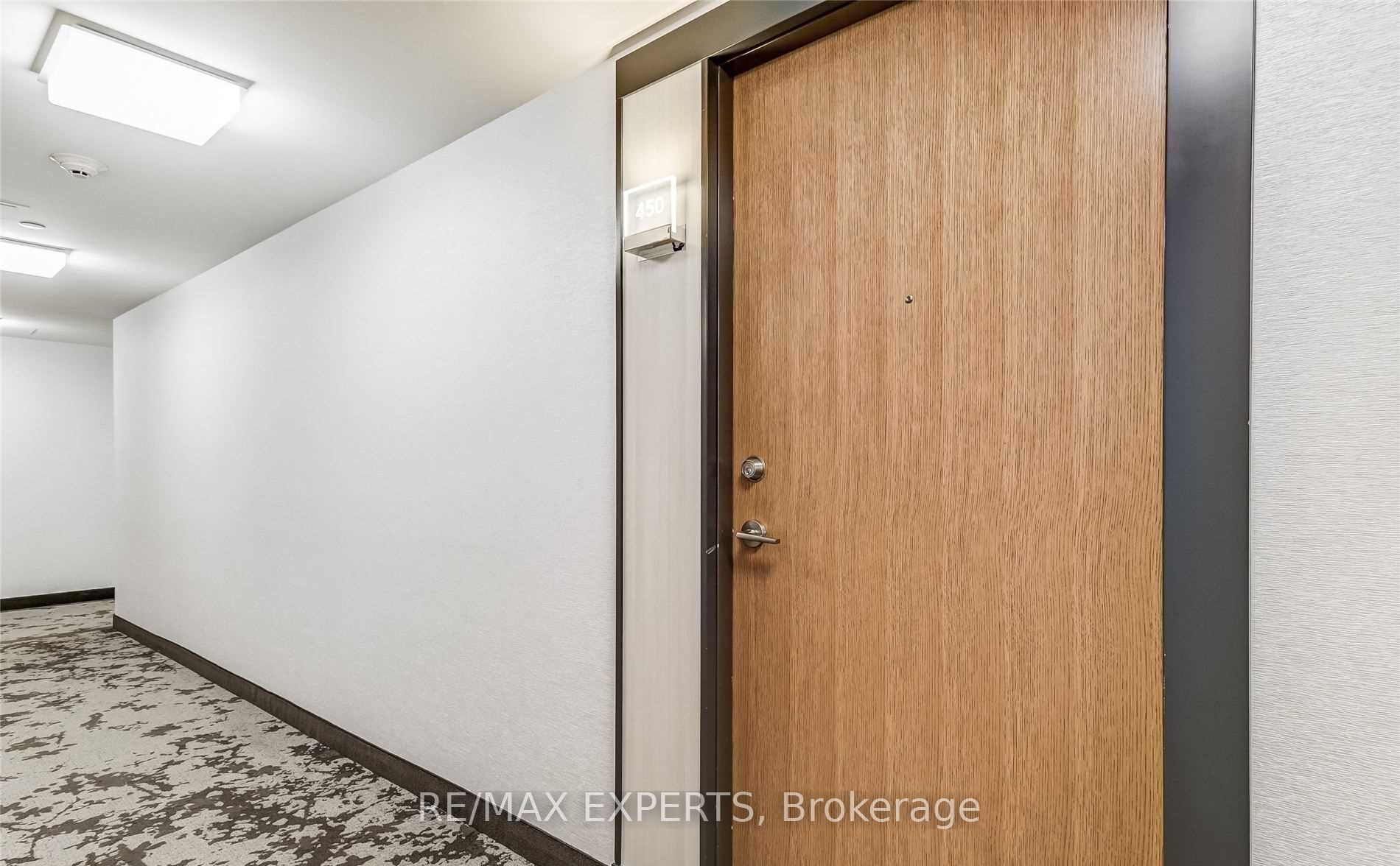 20 Shore Breeze Drive 450, Toronto, ON M8V 0C7 photo 5