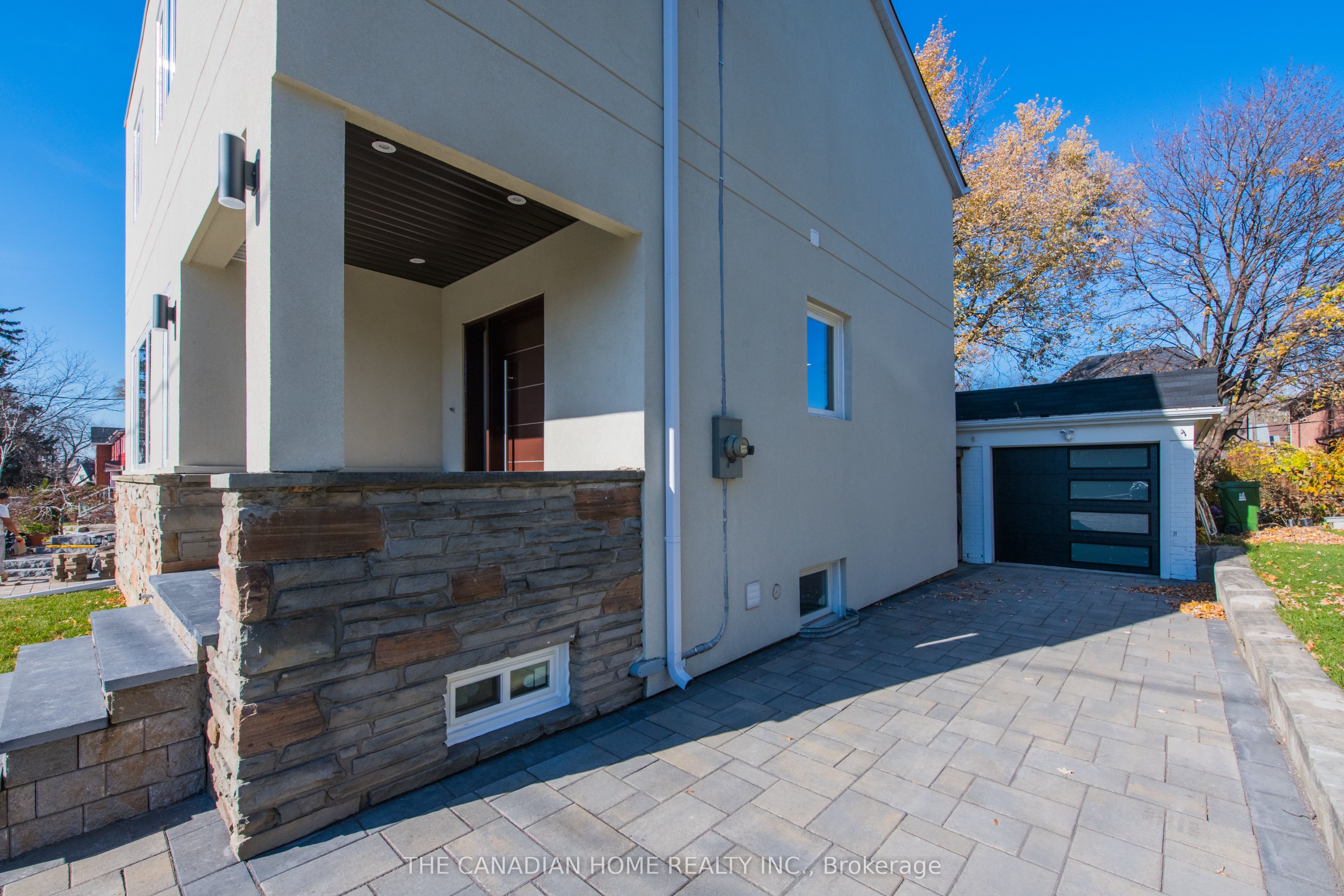 8 Clearview Heights BASEMENT, Toronto, ON M6M 1Z9 photo 2