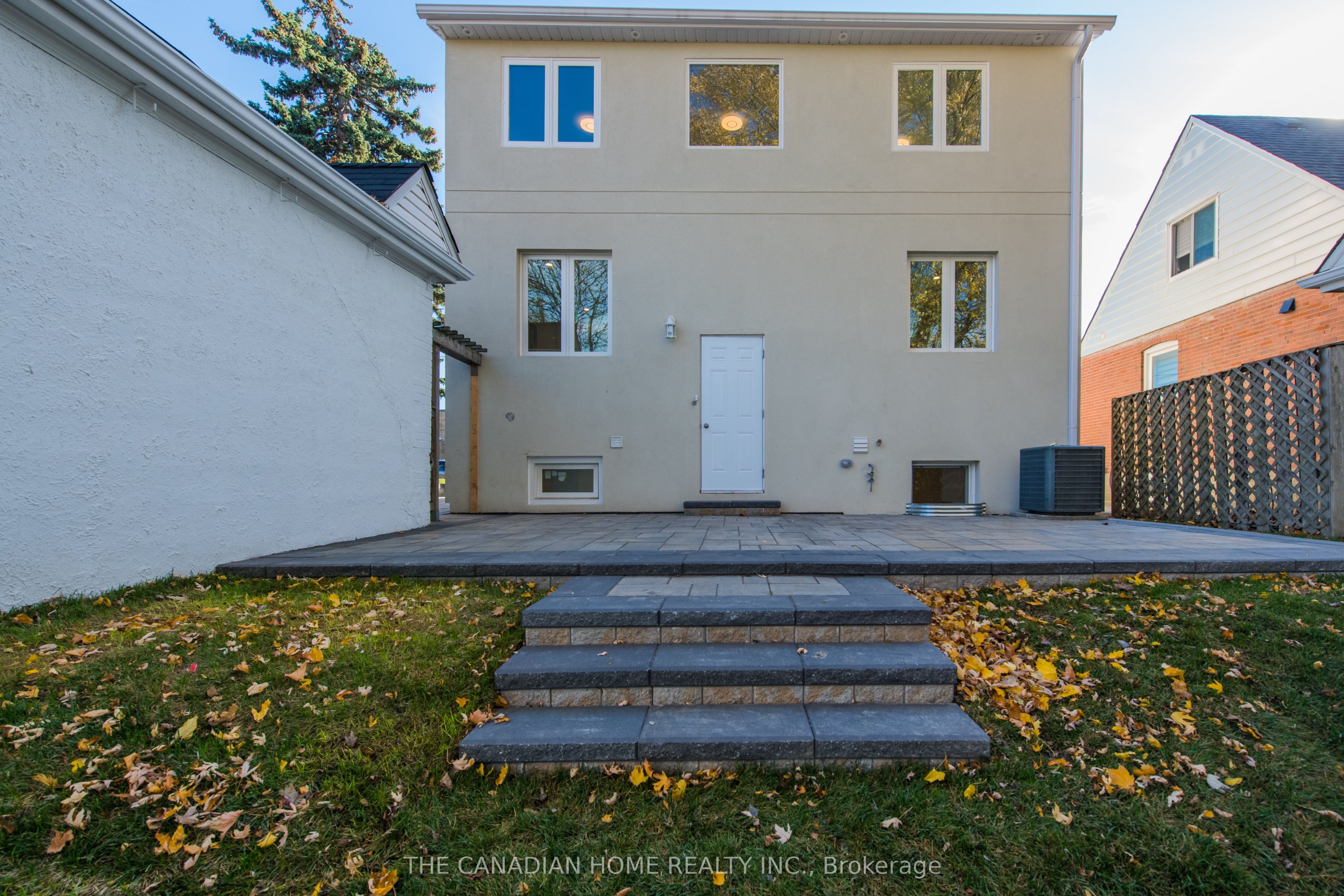 8 Clearview Heights BASEMENT, Toronto, ON M6M 1Z9 photo 4