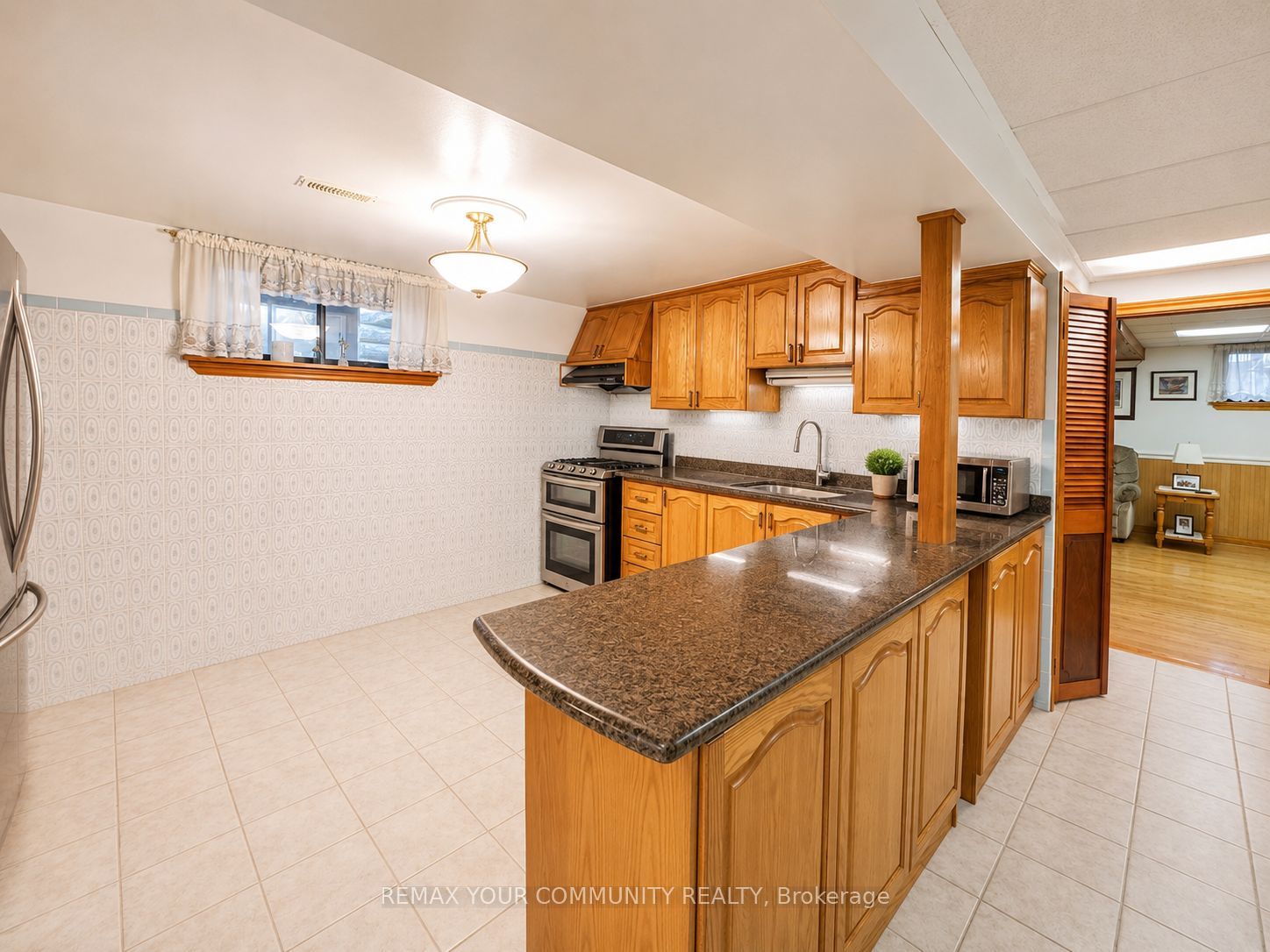 47 Cayuga Avenue, Toronto, ON M6N 2G2 photo 4