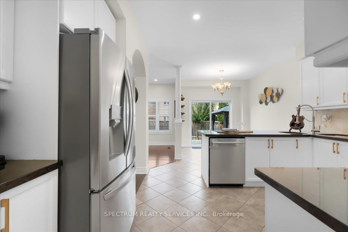1379 Rolph Terrace, Milton, ON L9T 7E1 photo 5