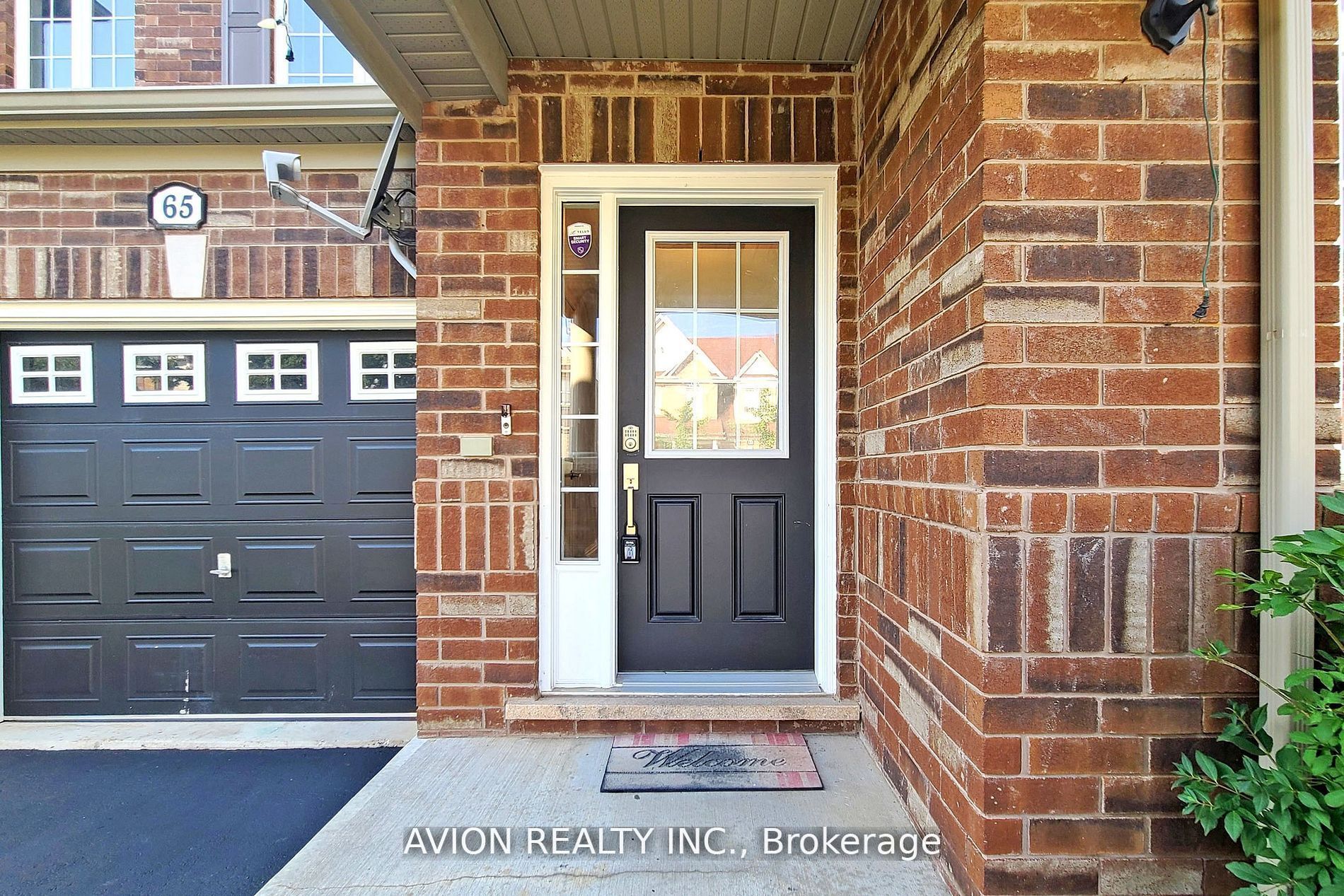 65 Mccandless Court, Milton, ON L9T 2C4 photo 3