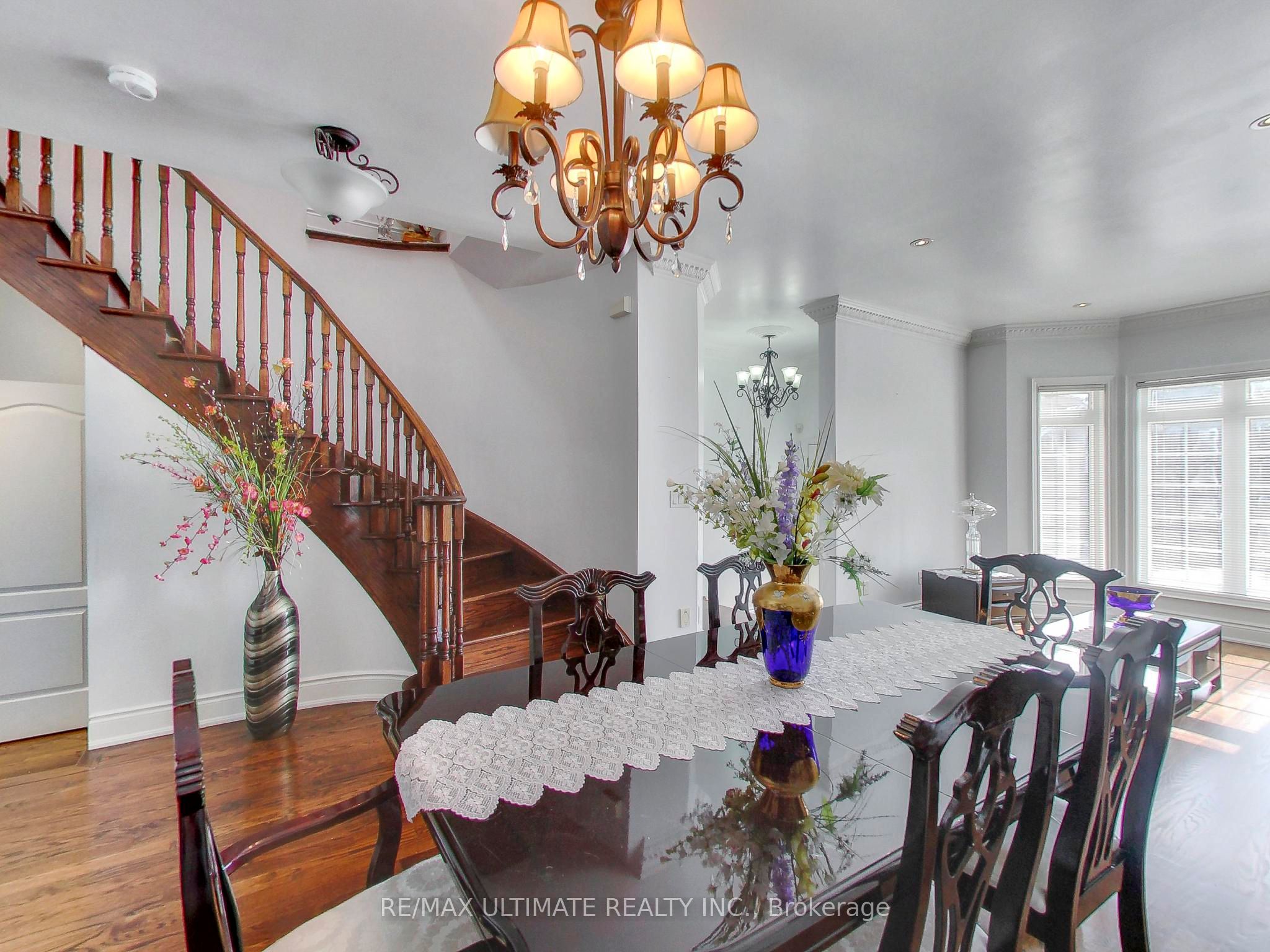 26 Dynevor Road, Toronto, ON M6E 3X1 photo 4