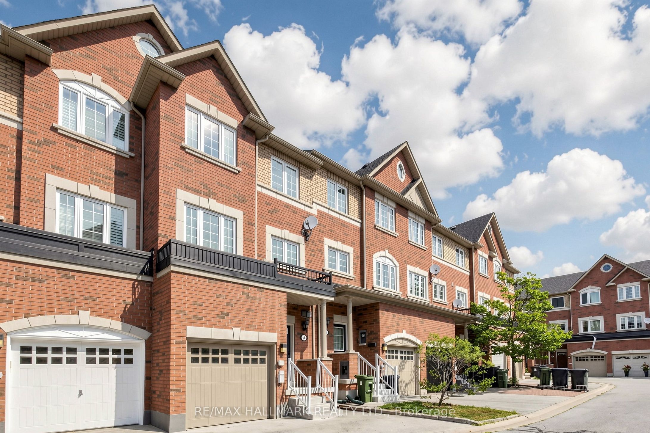 14 Elphick Lane, Toronto, ON M9N 4A2 photo 2