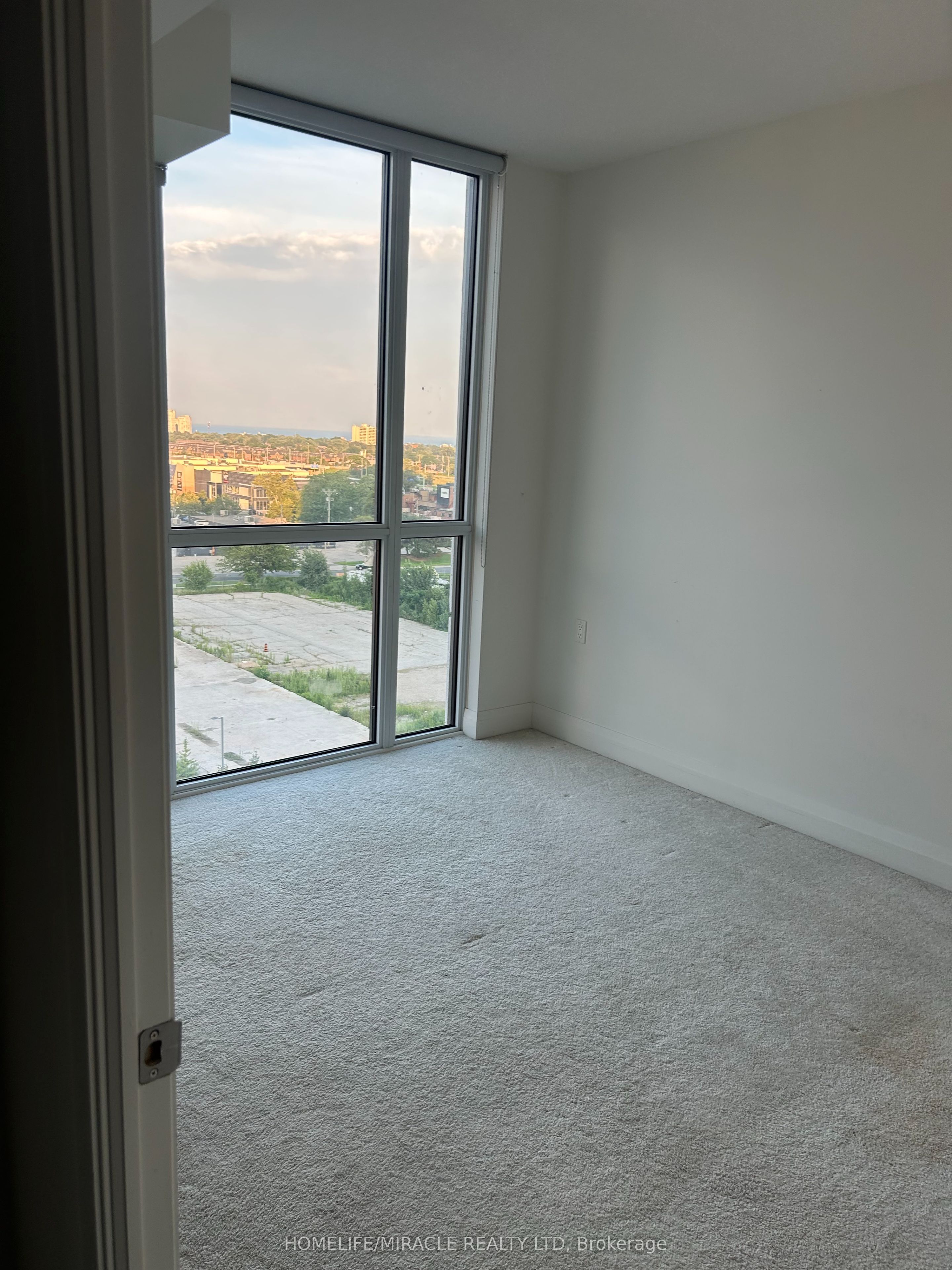 17 Zorra Street 805, Toronto, ON M8Z 4Z6 photo 3