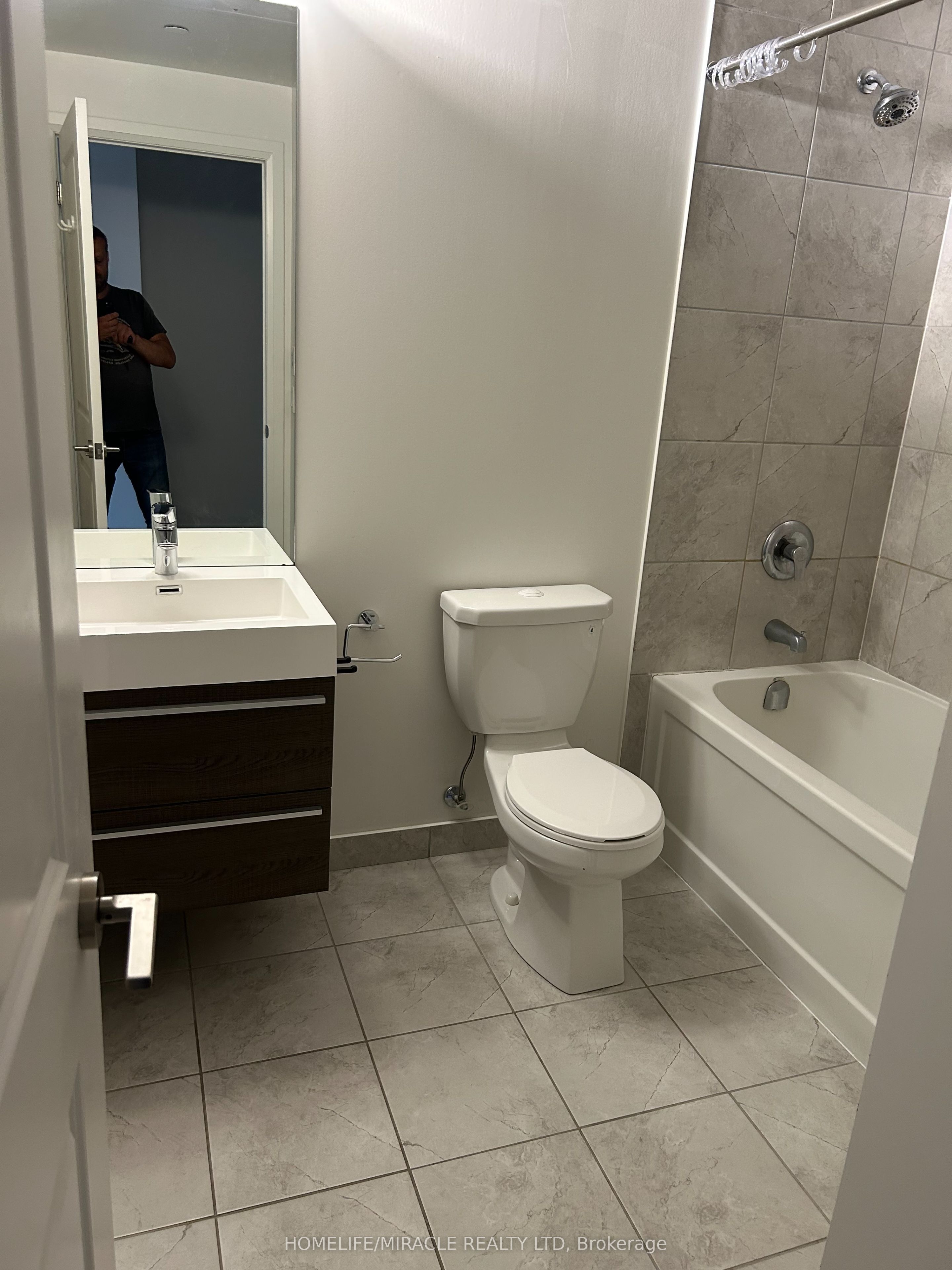 17 Zorra Street 805, Toronto, ON M8Z 4Z6 photo 4