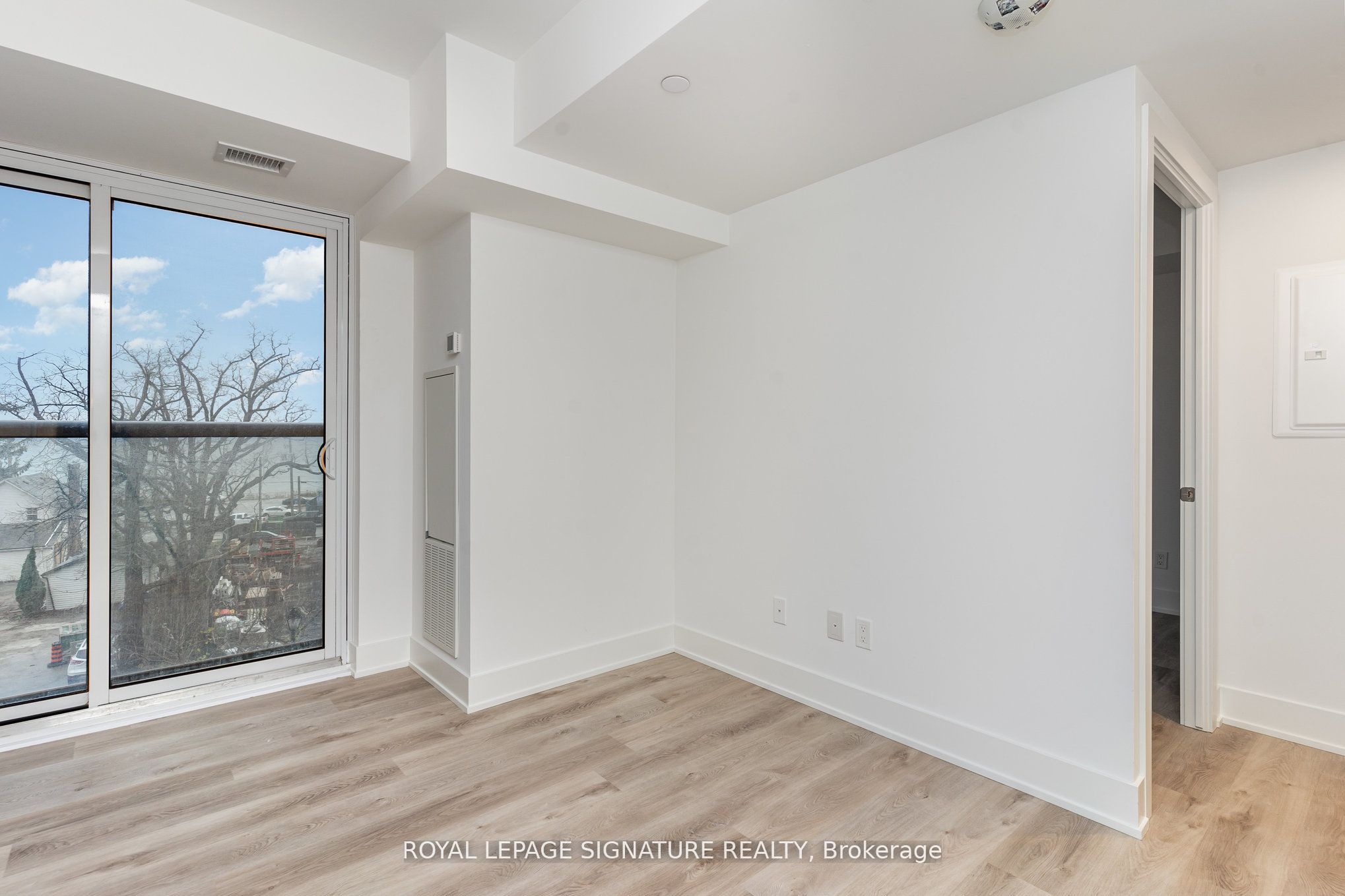 370 Martha Street 304, Burlington, ON L7R 0G9 photo 3