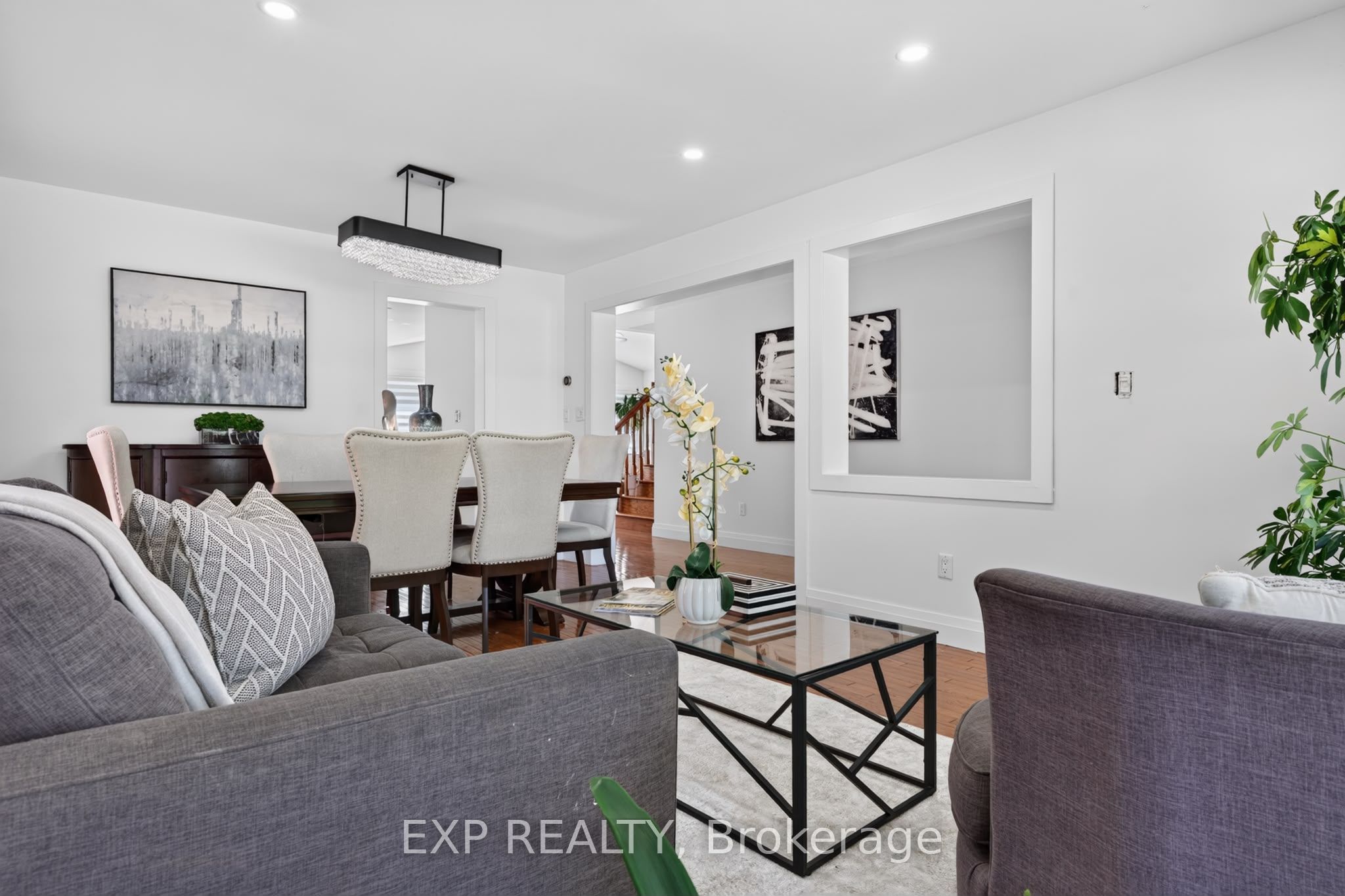 664 Dolby Crescent, Milton, ON L9T 5V5 photo 4