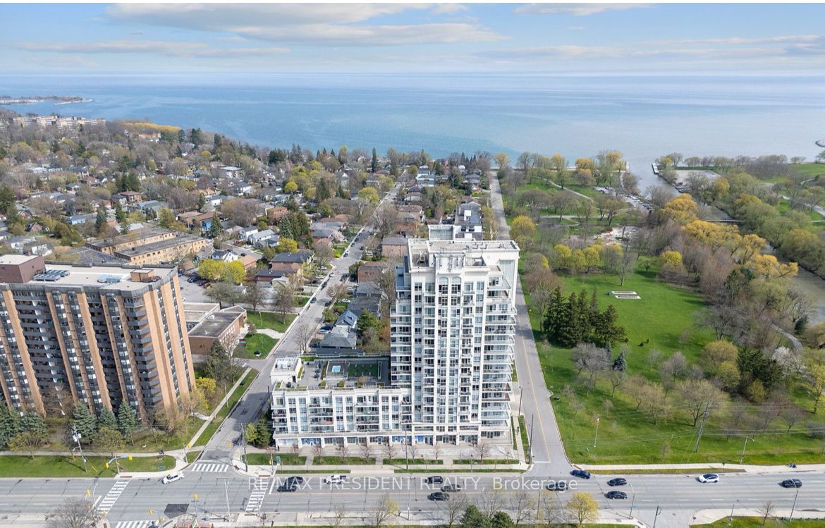 3865 Lake Shore Boulevard W 1101, Toronto, ON M8W 1R4