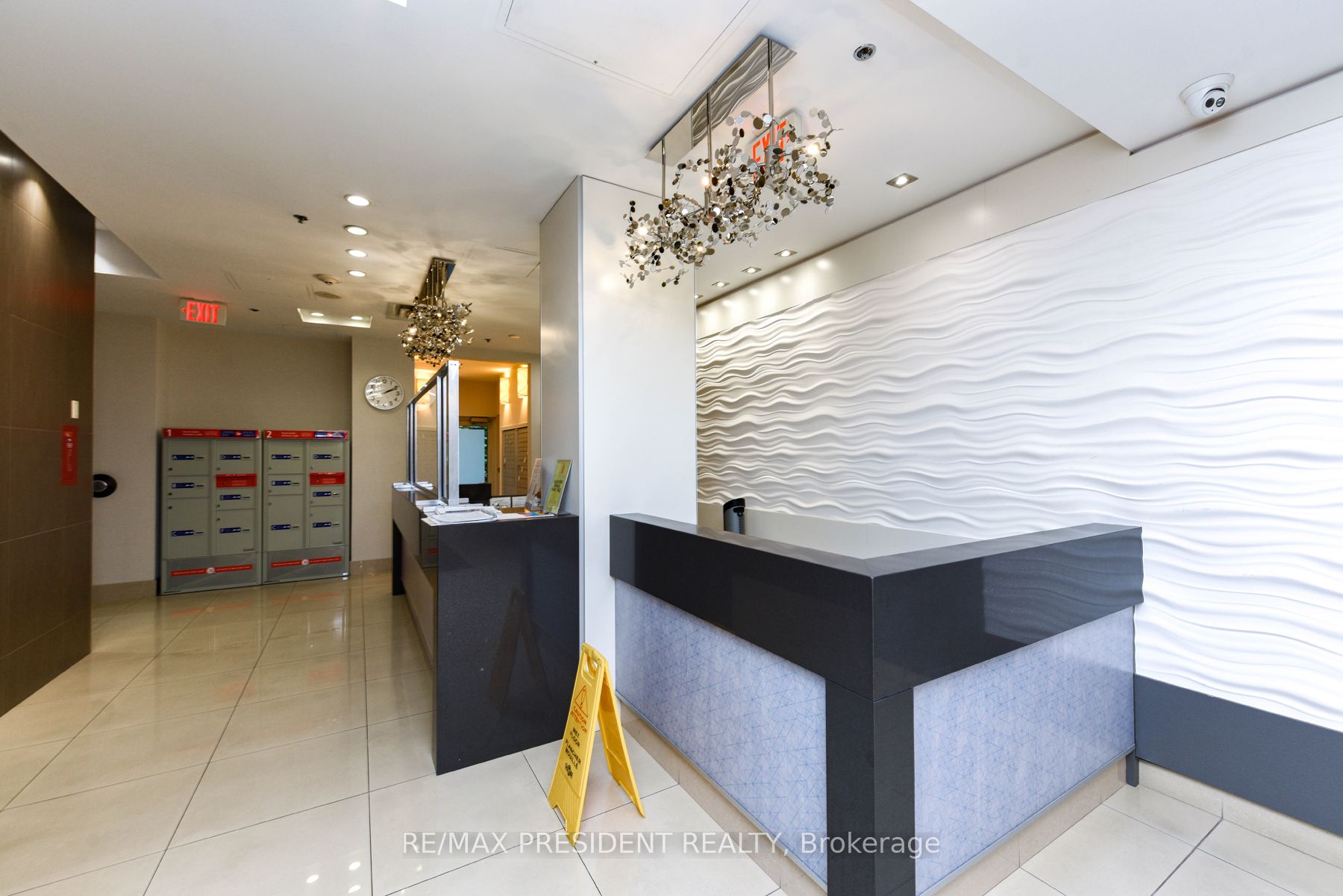 3865 Lake Shore Boulevard W 1101, Toronto, ON M8W 1R4 photo 5