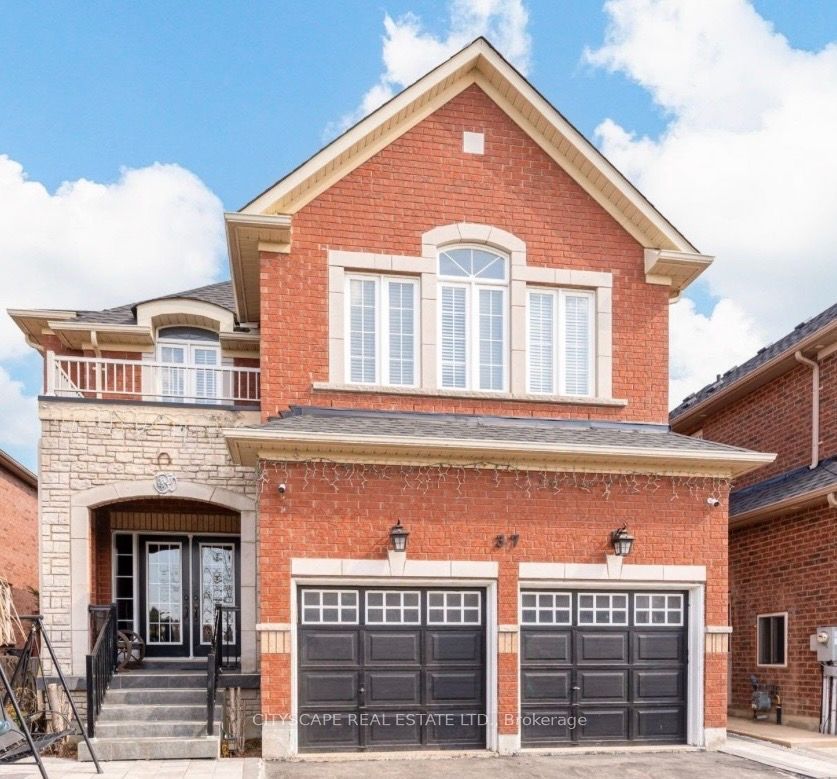 37 Denim Drive, Brampton, ON L6P 2R3