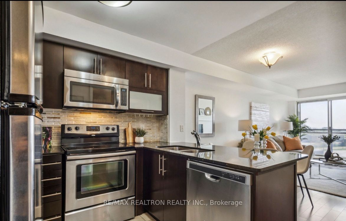 55 De Boers Drive 708, Toronto, ON M3J 0G5 photo 2