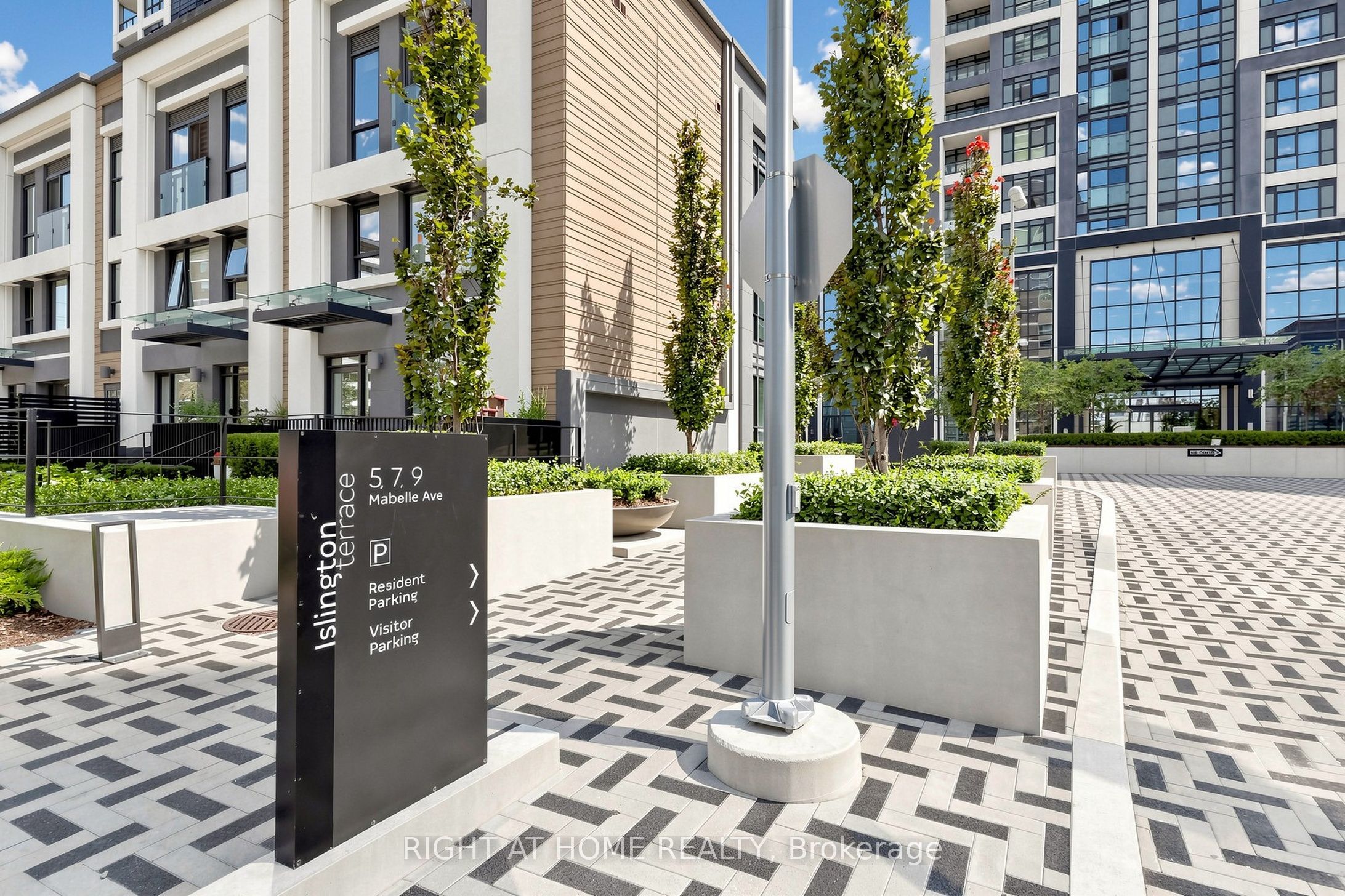 5 Mabelle Avenue 936, Toronto, ON M9A 0C8 photo 3