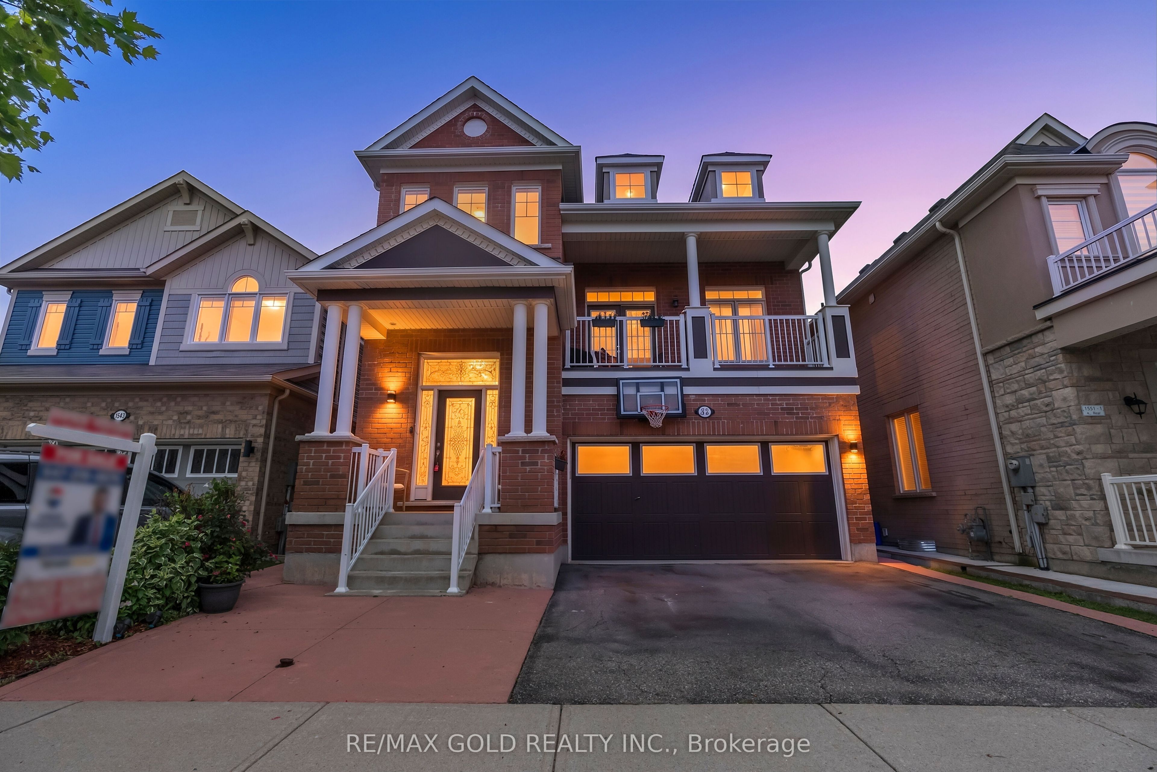 1547 Farmstead Drive, Milton, ON L9E 0A6 photo 2