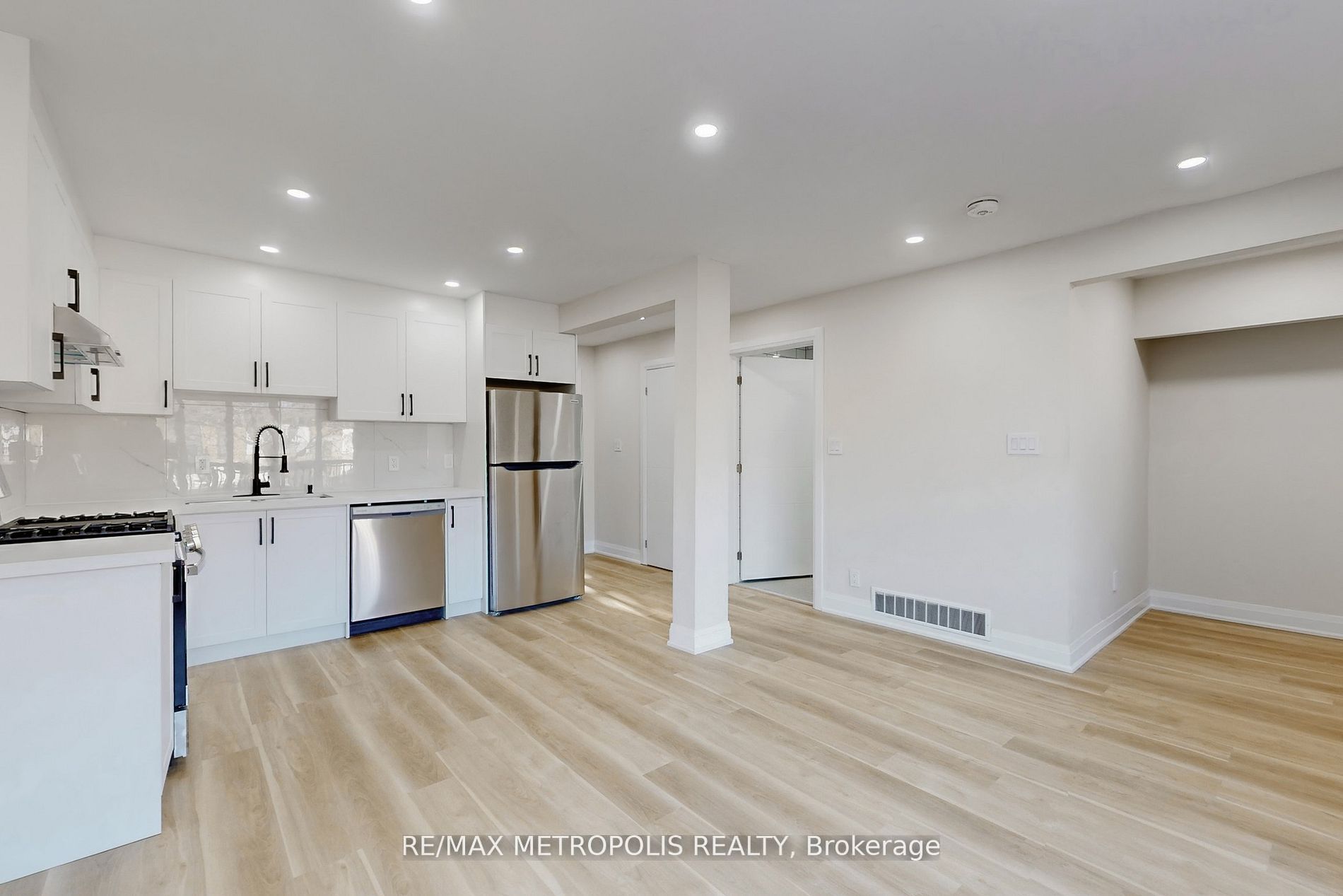 85 Primula Crescent Upper, Toronto, ON M9L 1J9