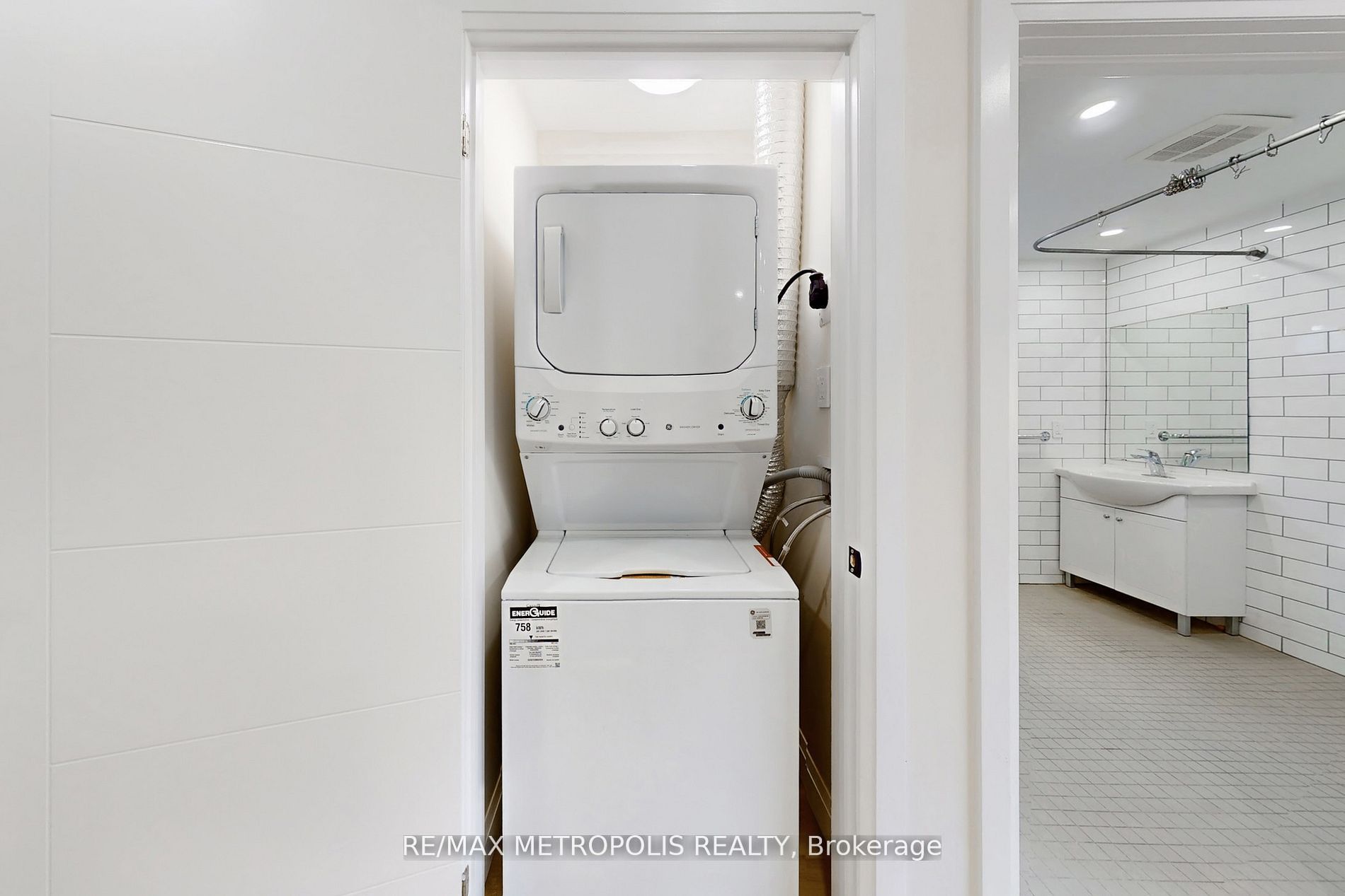 85 Primula Crescent Upper, Toronto, ON M9L 1J9 photo 3