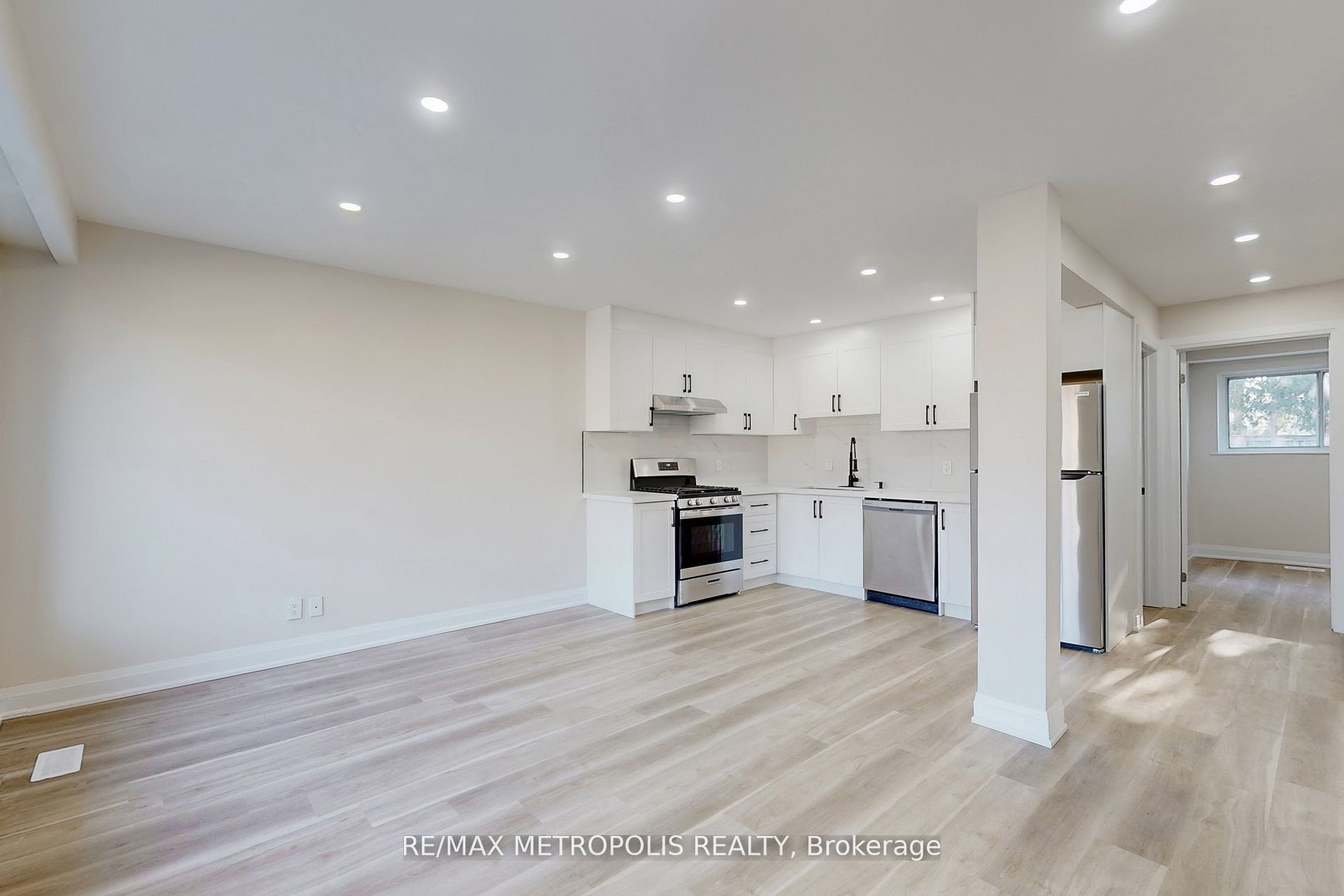 85 Primula Crescent Upper, Toronto, ON M9L 1J9 photo 4