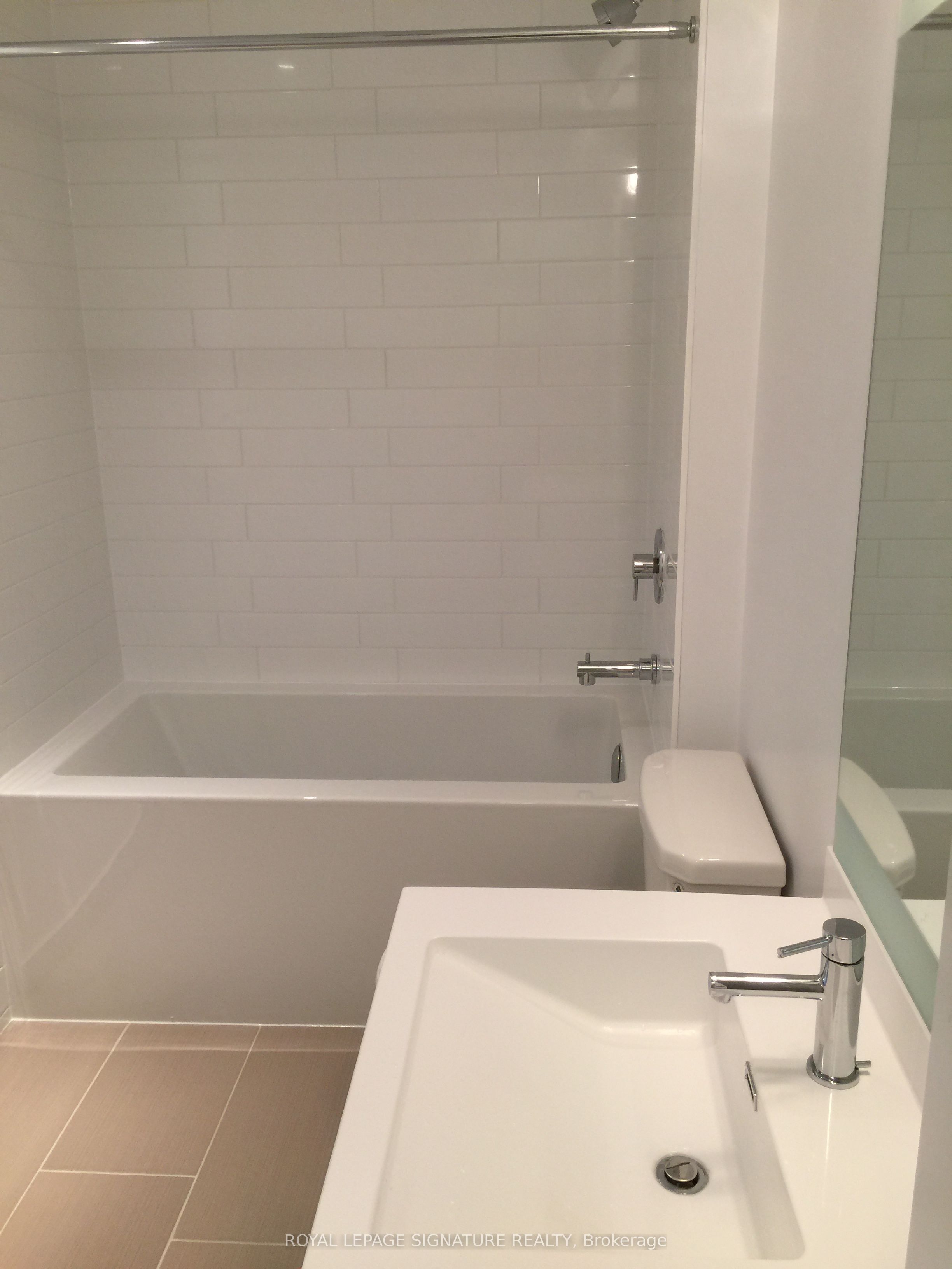 55 Speers Road 1113, Oakville, ON L6K 0H9 photo 5