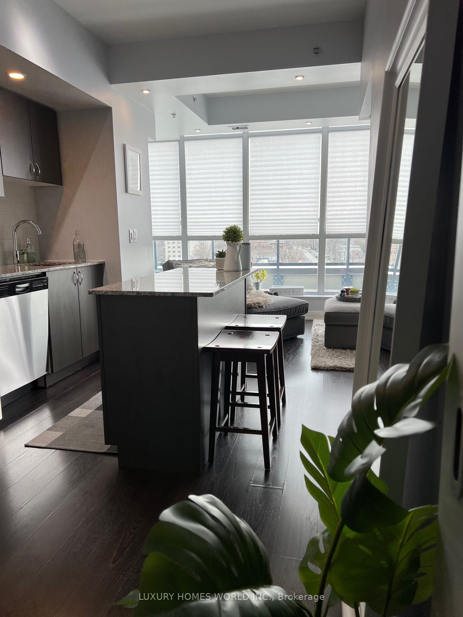 11 Superior Avenue 907, Toronto, ON M8V 0A7 photo 5