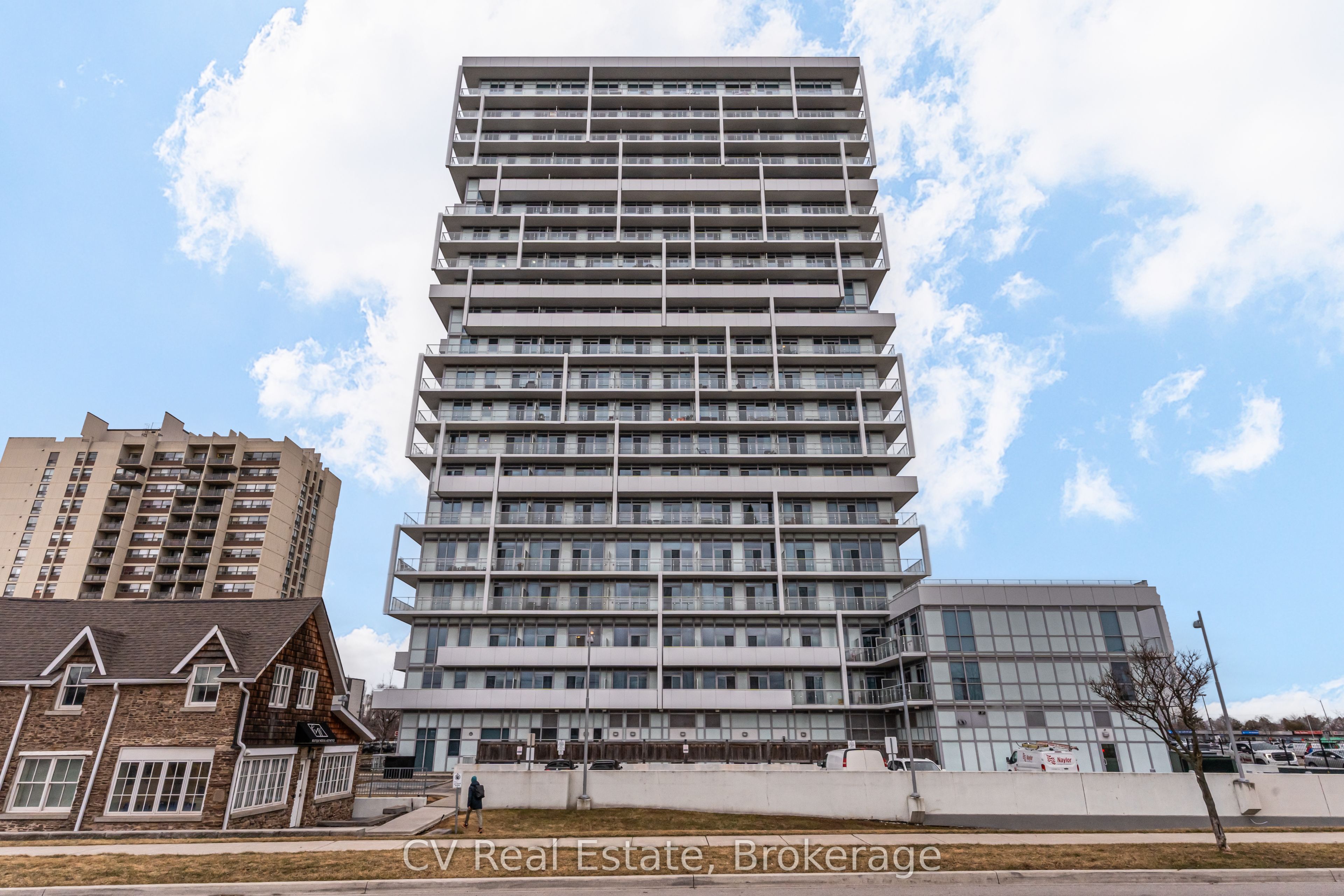65 Speers Road 602, Oakville, ON L6K 0J1 photo 5