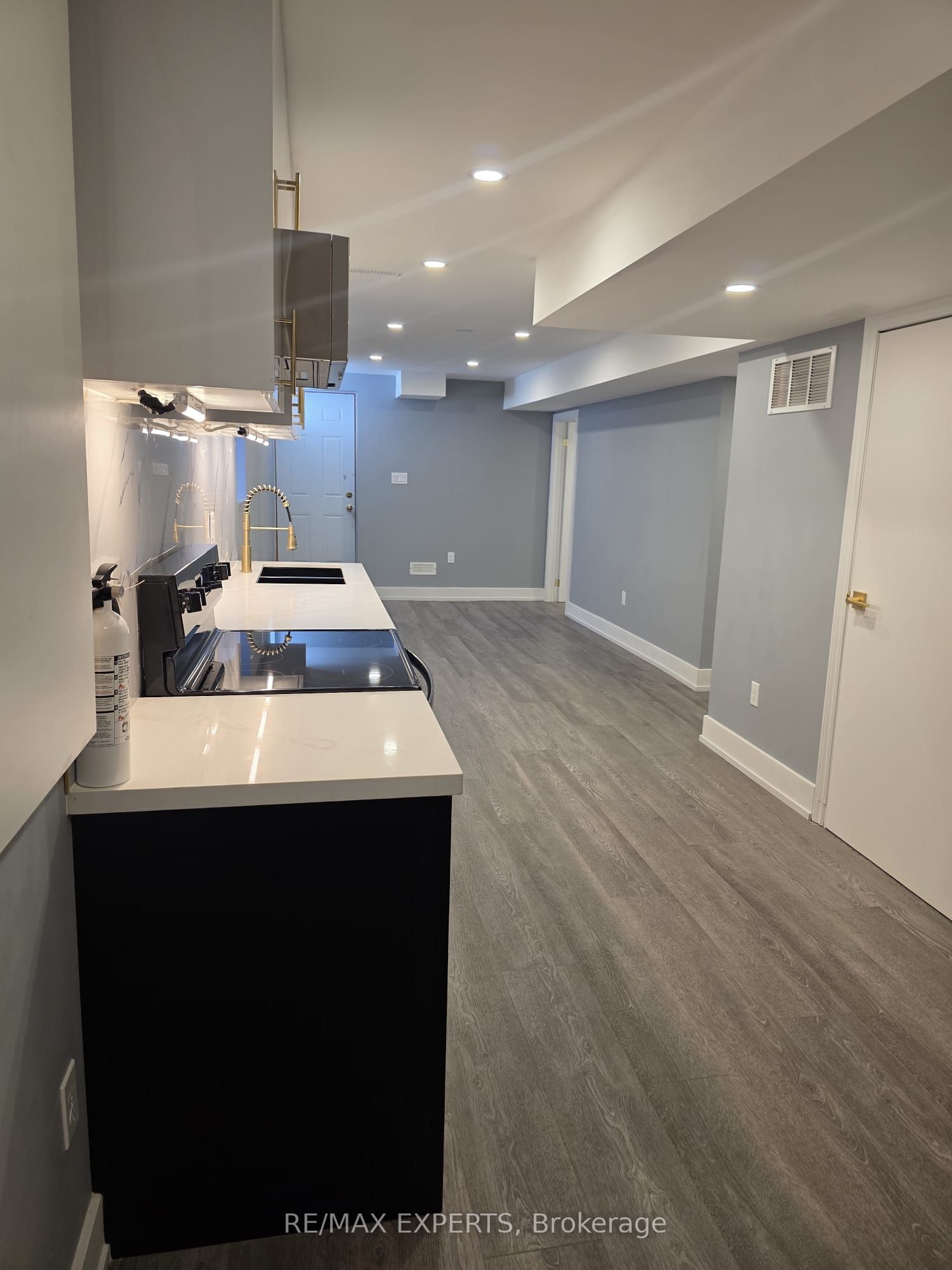 3 Appleaire Crescent Bsmt, Brampton, ON L6R 0Y4 photo 3