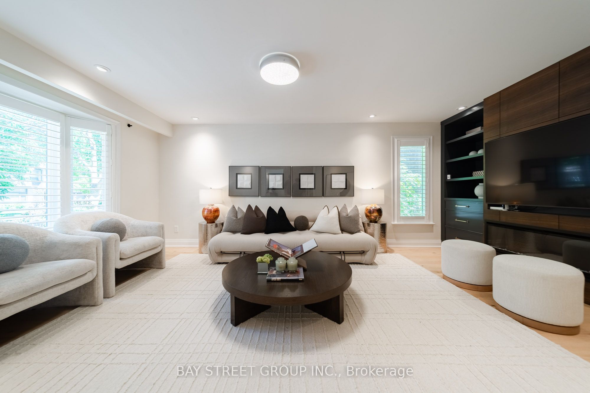 2366 Devon Road, Oakville, ON L6J 5T6 photo 2