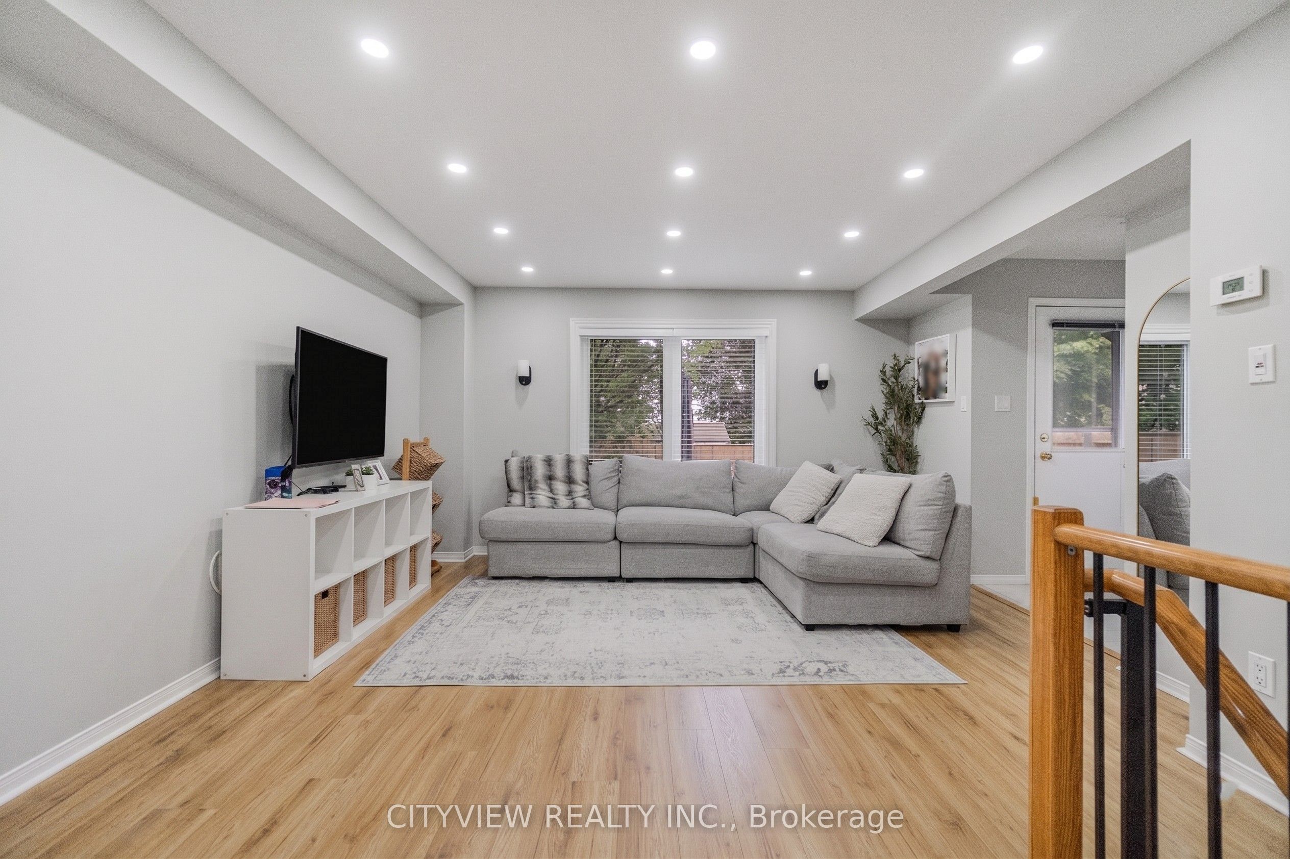 5865 Dalebrook Crescent 25B, Mississauga, ON L5M 5W9 photo 3