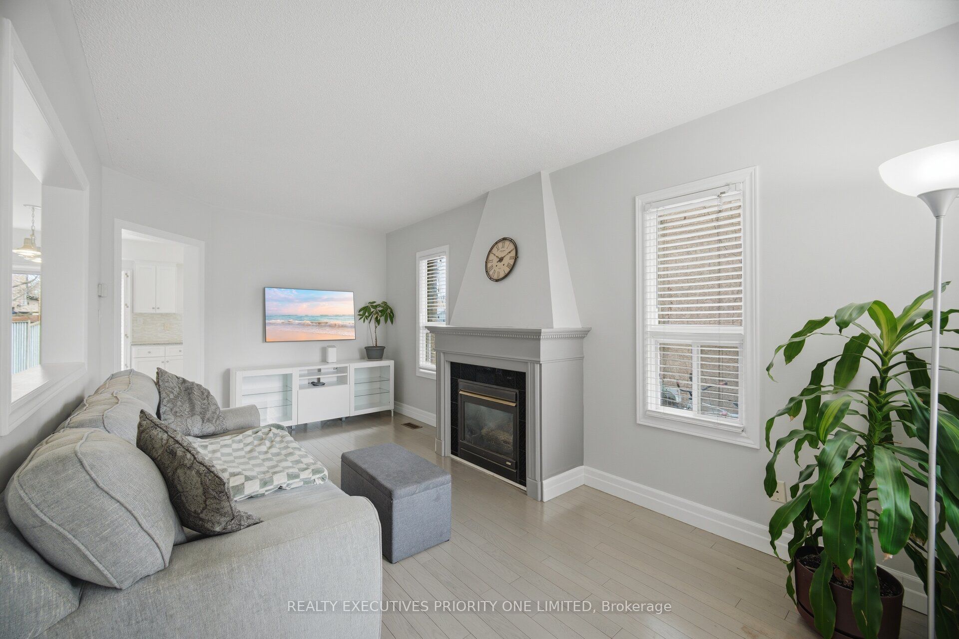 24 Archbury Circle, Caledon, ON L7E 2H7 photo 4