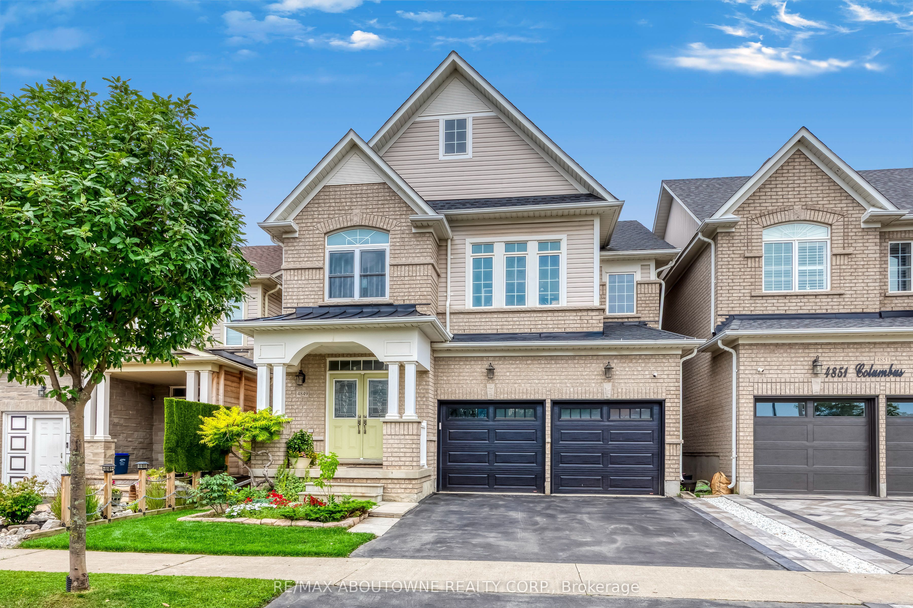 4849 Columbus Drive, Burlington, ON L7M 0H3