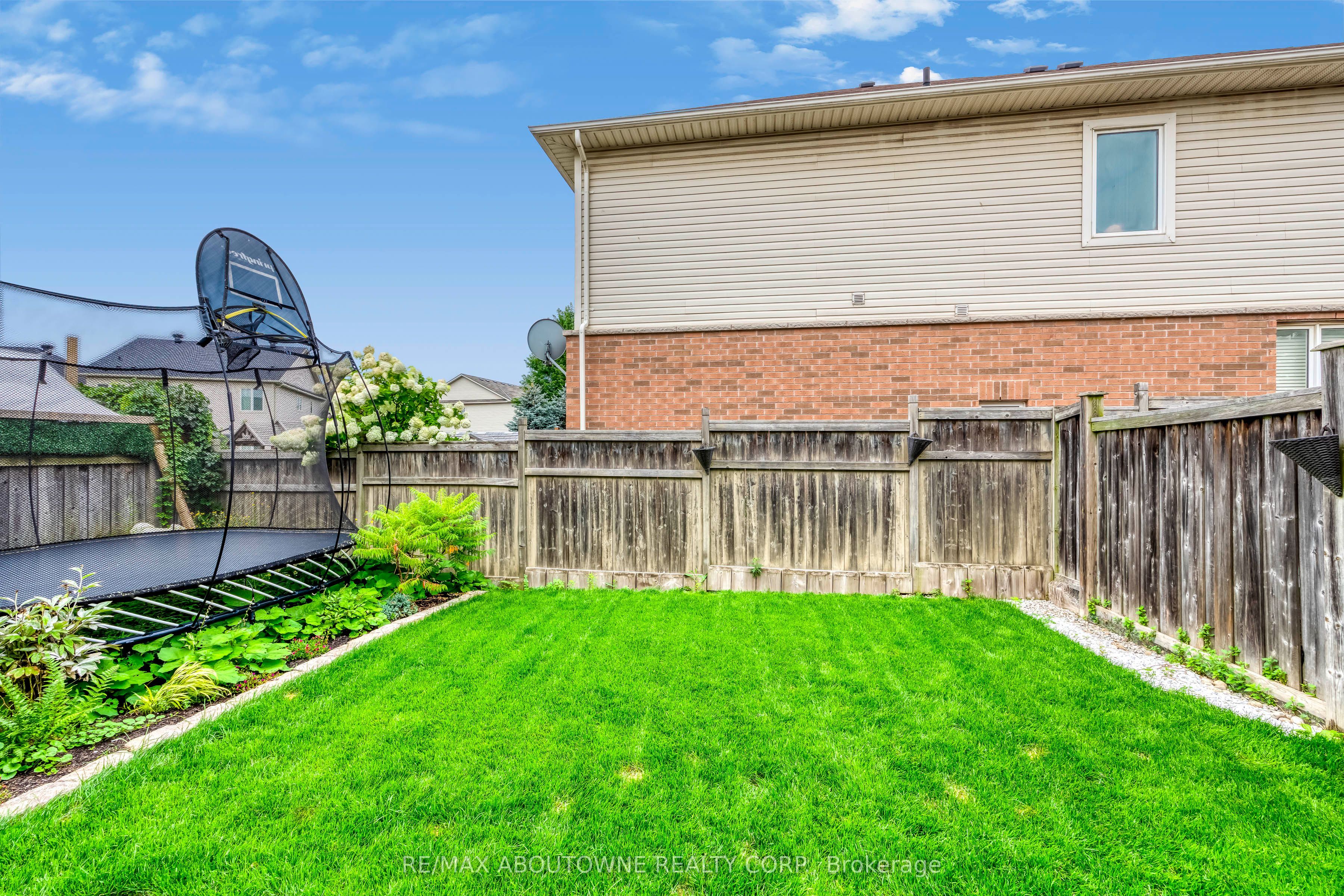 4849 Columbus Drive, Burlington, ON L7M 0H3 photo 4