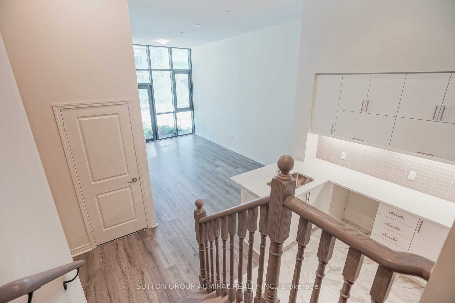 39 Annie Craig Drive Th 104, Toronto, ON M8V 0C5 photo 4