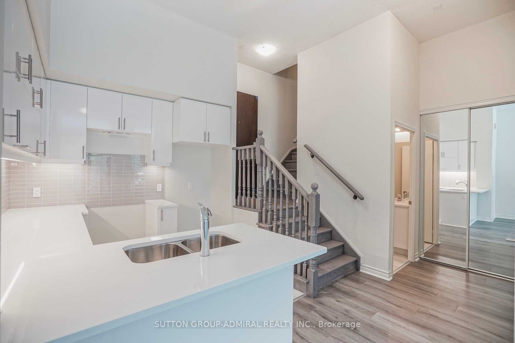 39 Annie Craig Drive Th 104, Toronto, ON M8V 0C5 photo 5