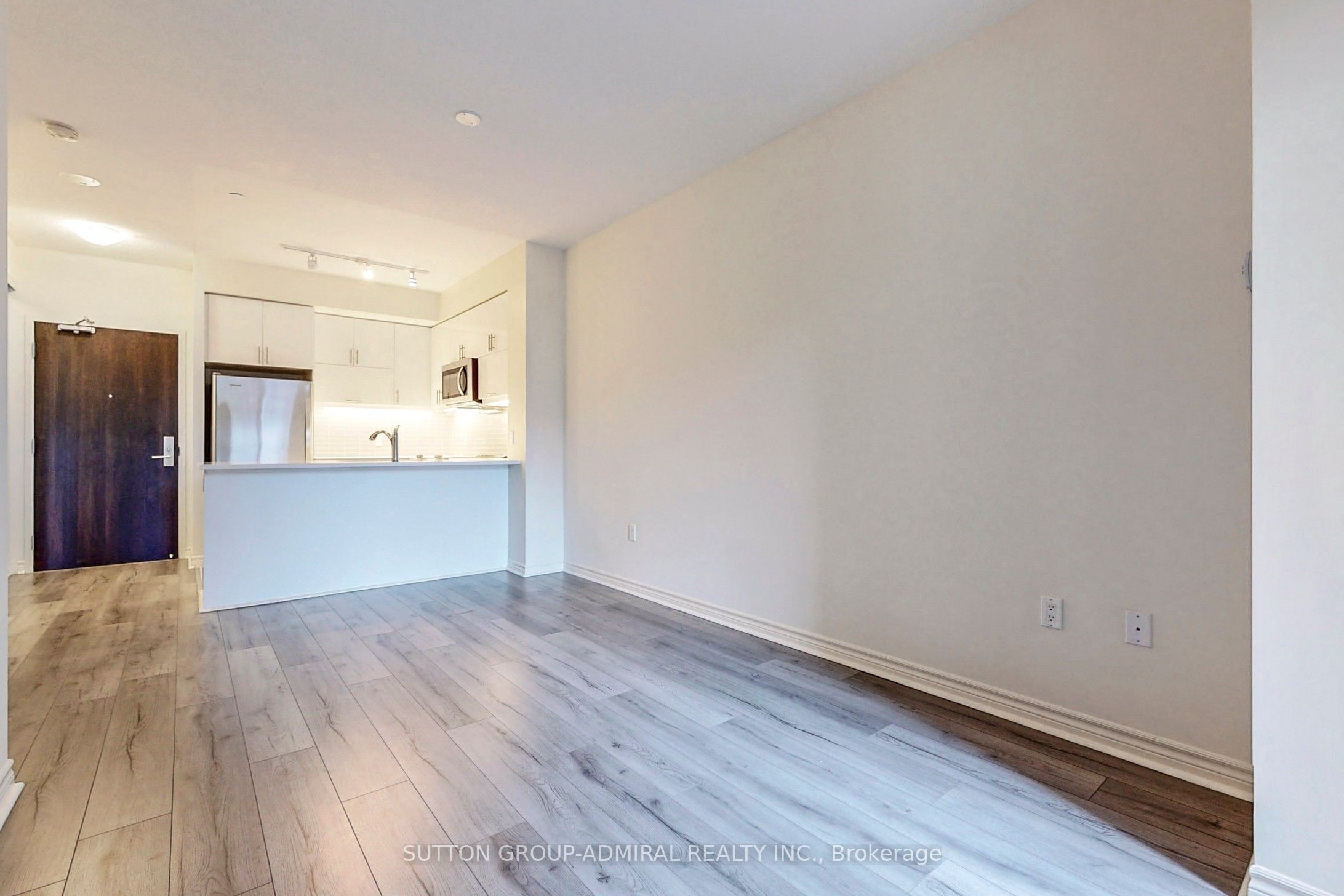 39 Annie Craig Drive 221, Toronto, ON M8V 0H1 photo 4