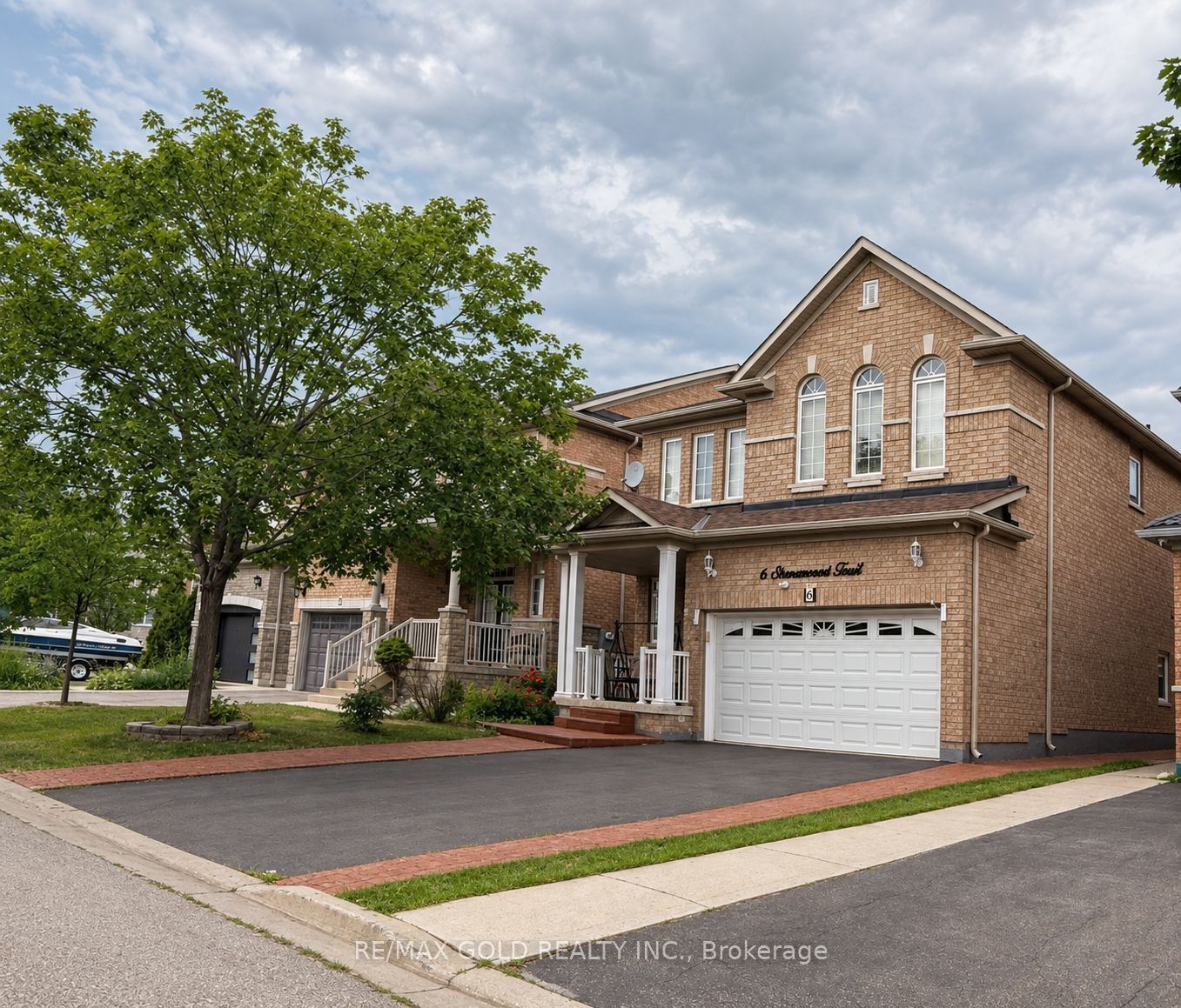 6 Stonemount Trail, Brampton, ON L6R 0P8