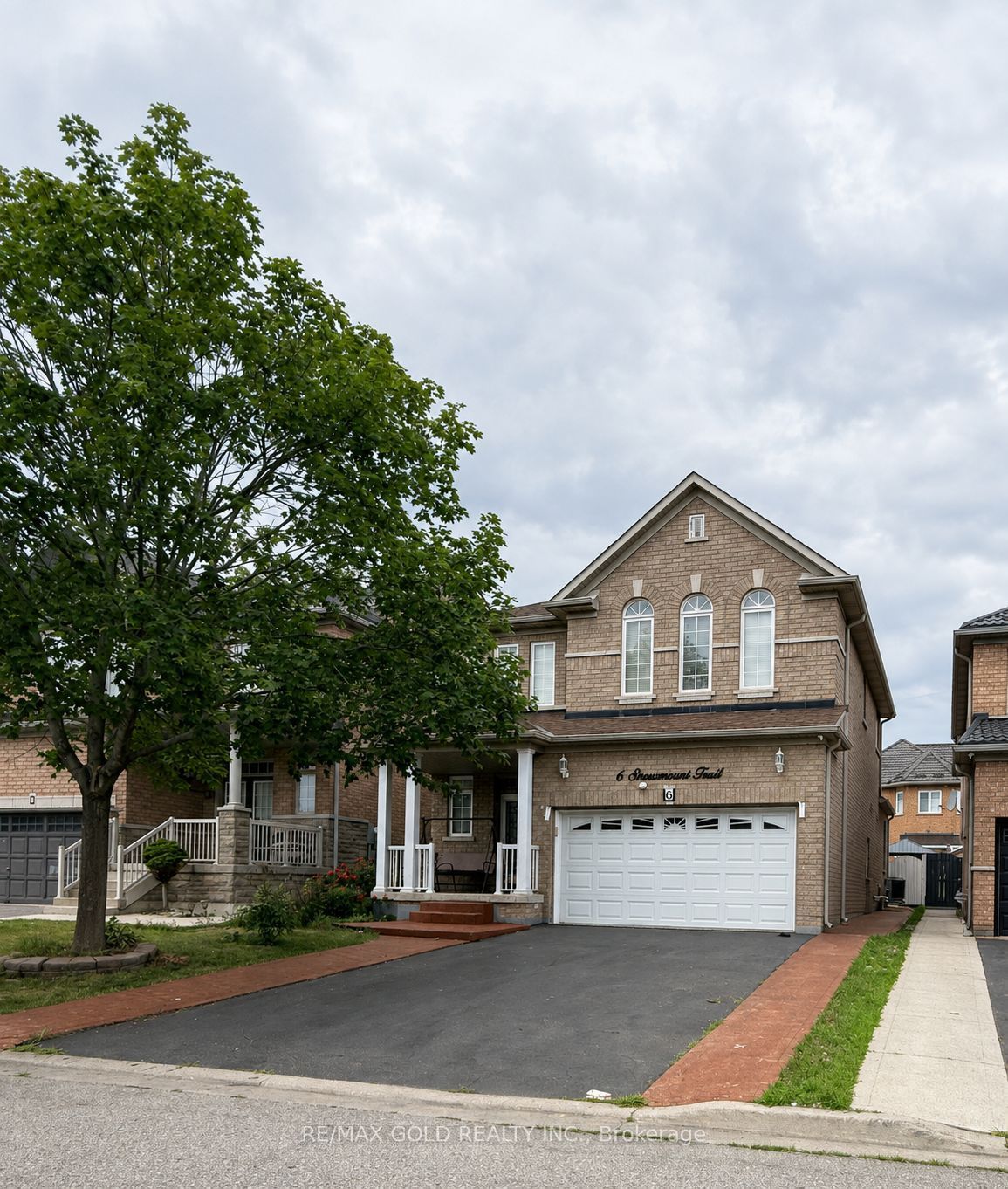 6 Stonemount Trail, Brampton, ON L6R 0P8 photo 2