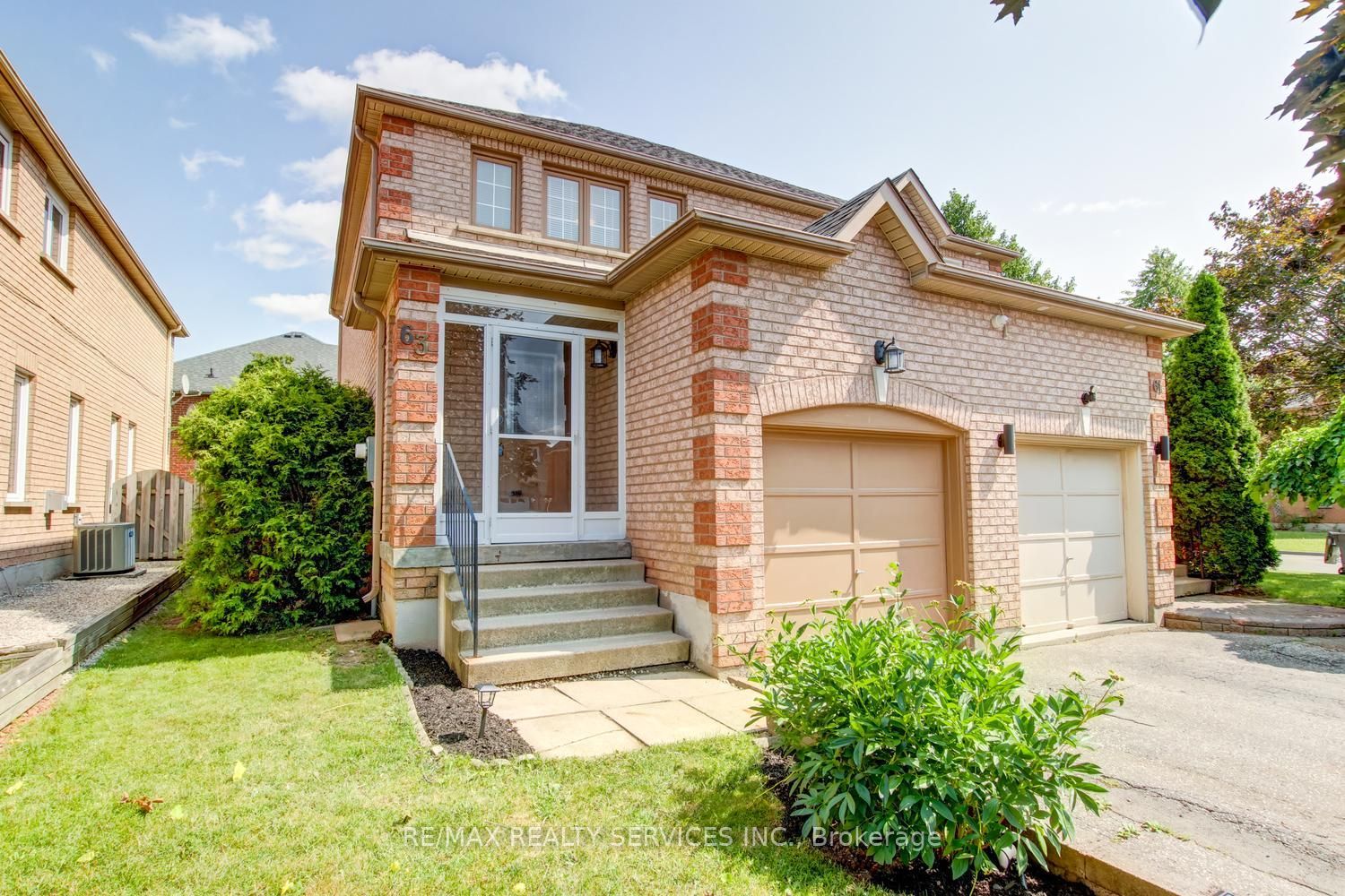 63 Herkes Drive, Brampton, ON L6Y 5B2