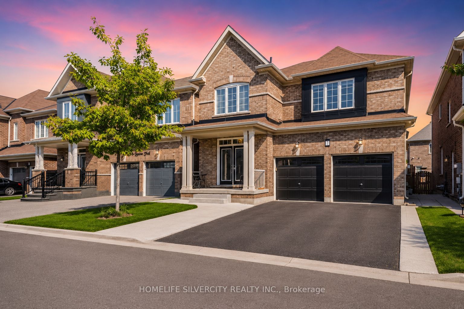 7 Iguana Trail, Brampton, ON L7A 4N2 photo 2