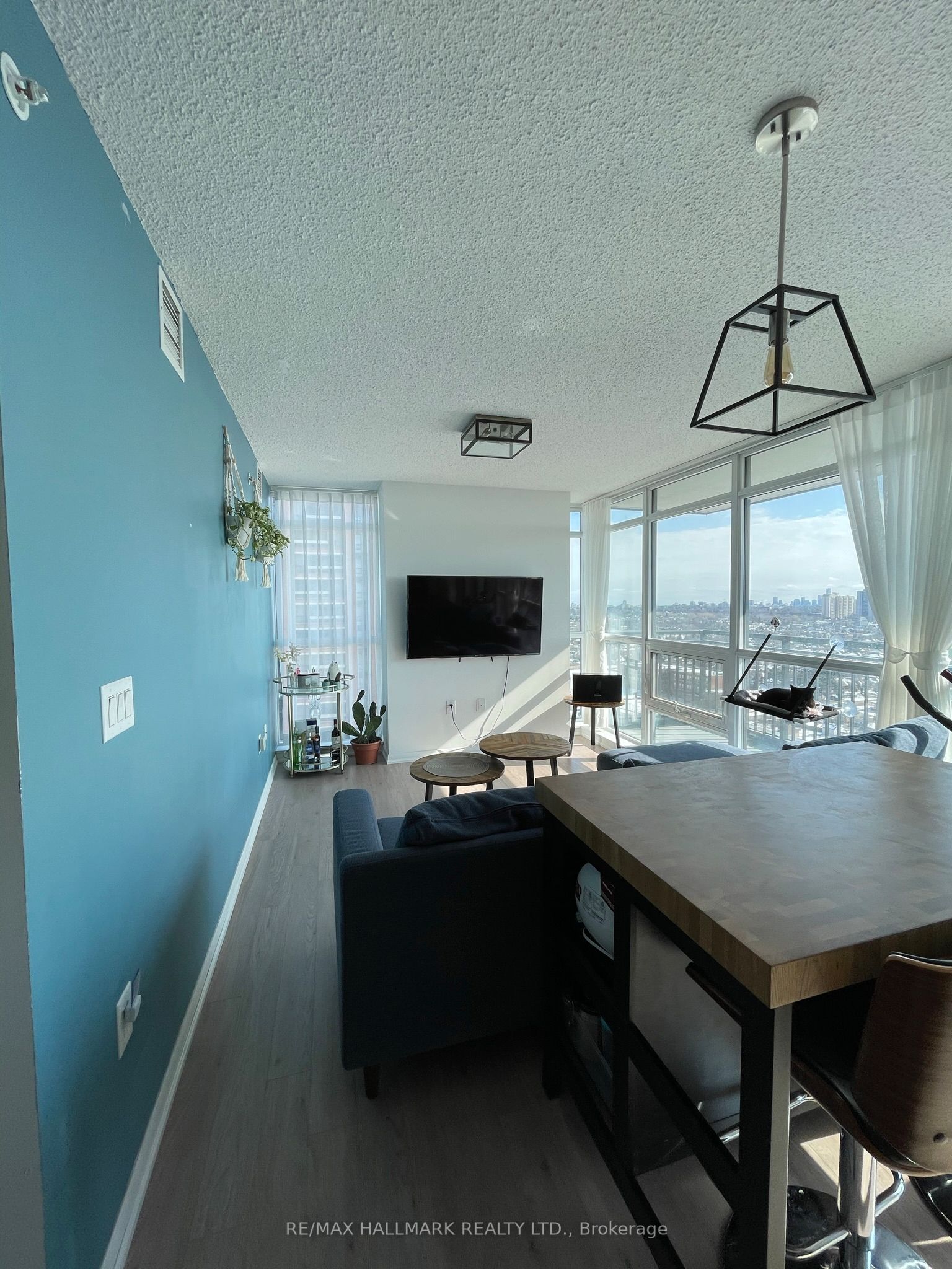 830 Lawrence Avenue W 1507, Toronto, ON M6A 0A2 photo 4