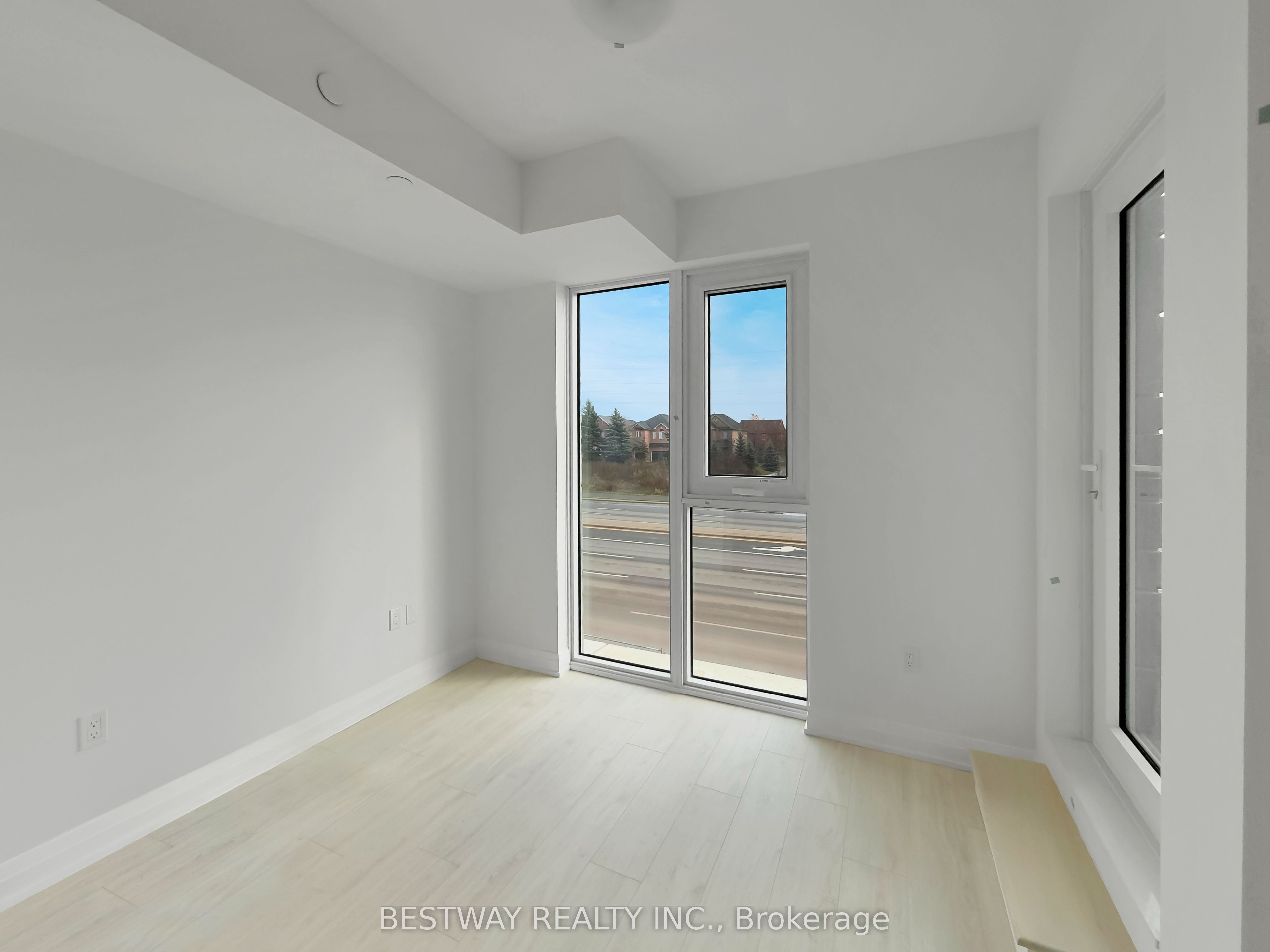 412 Silver Maple Road 207, Oakville, ON L6H 7X8 photo 5