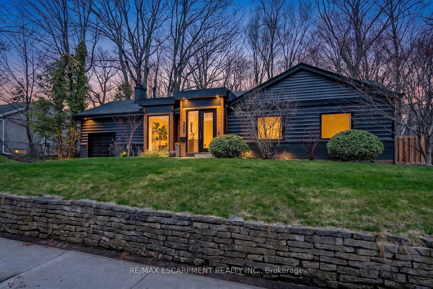 327 Goodram Drive, Burlington, ON L7L 2J9 photo 5
