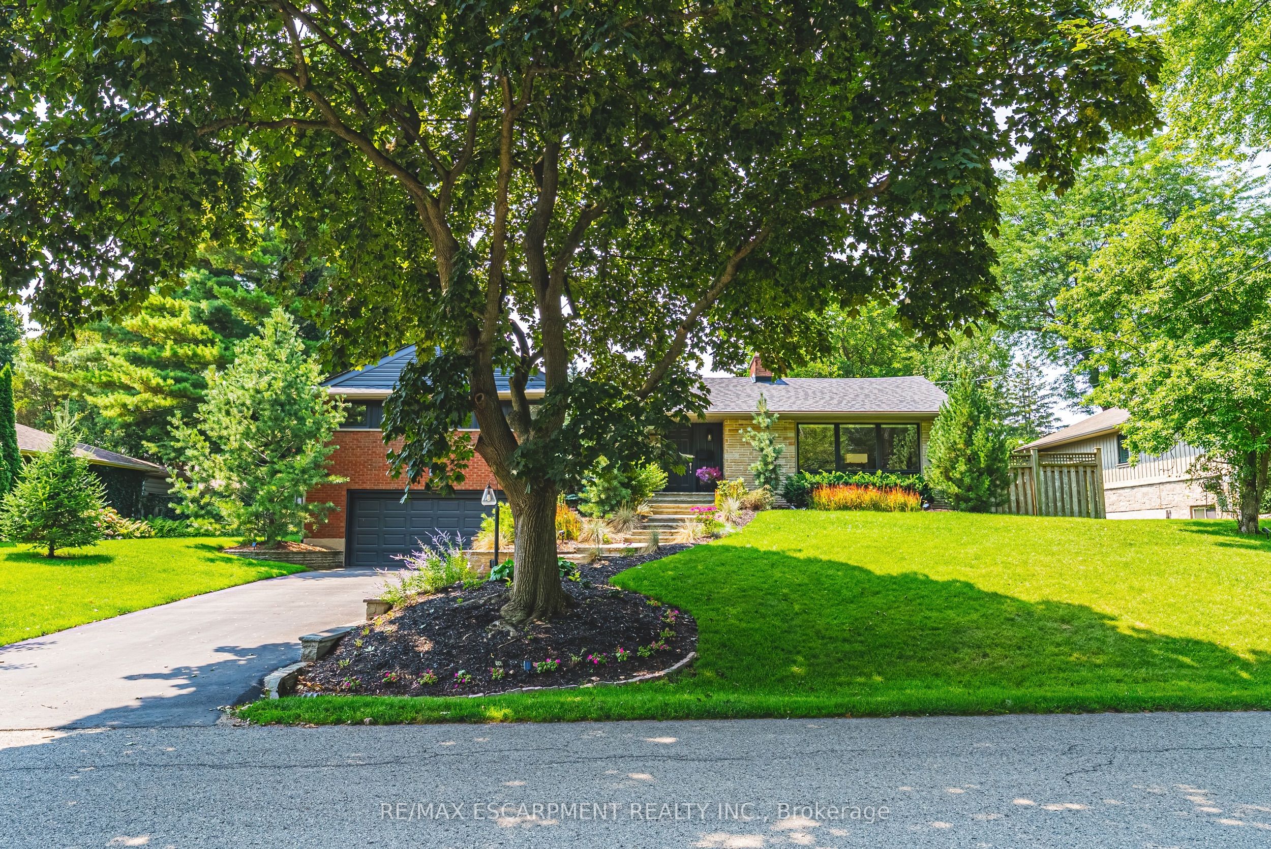 794 Falcon Boulevard, Burlington, ON L7T 3B3 photo 3